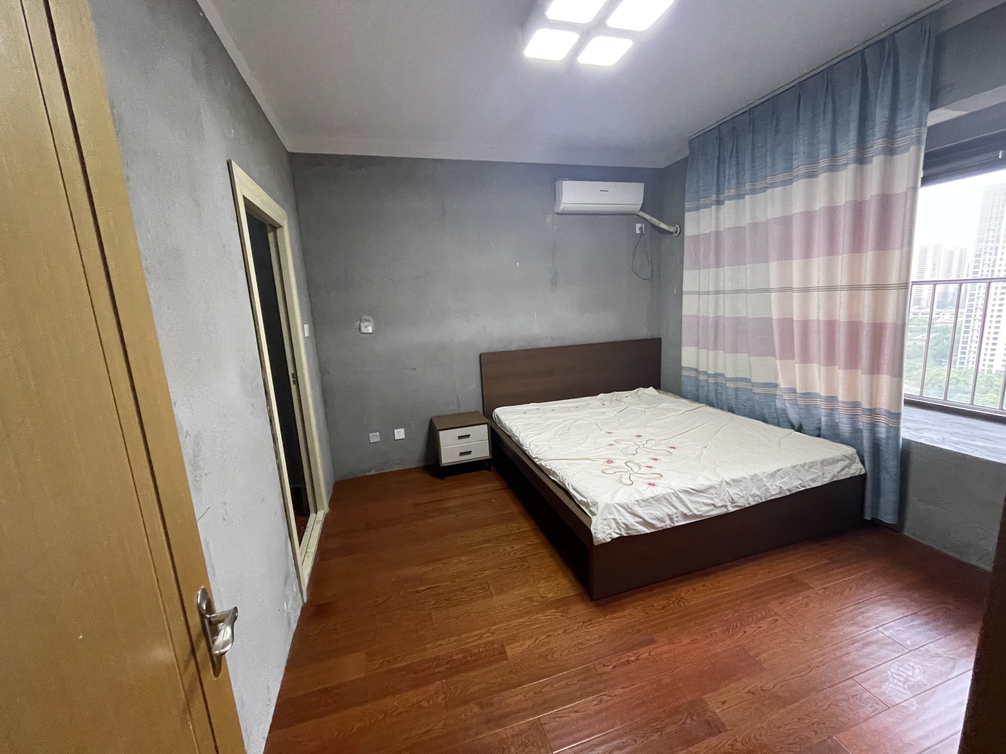 中兴兰溪荟 3室2厅2卫 102m&sup2;