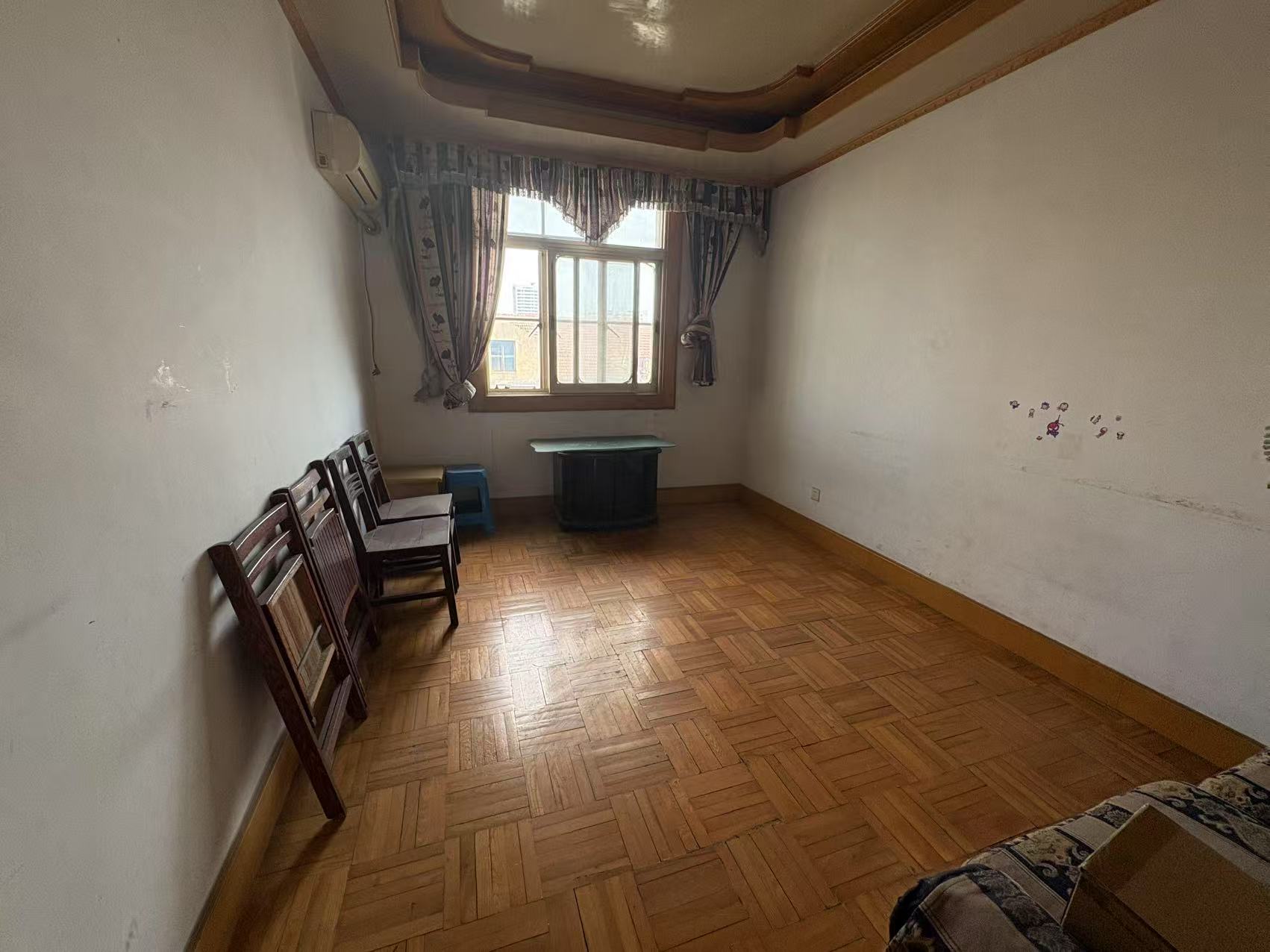 新建路新村(新建花苑) 3室2厅1卫 106m&sup2;