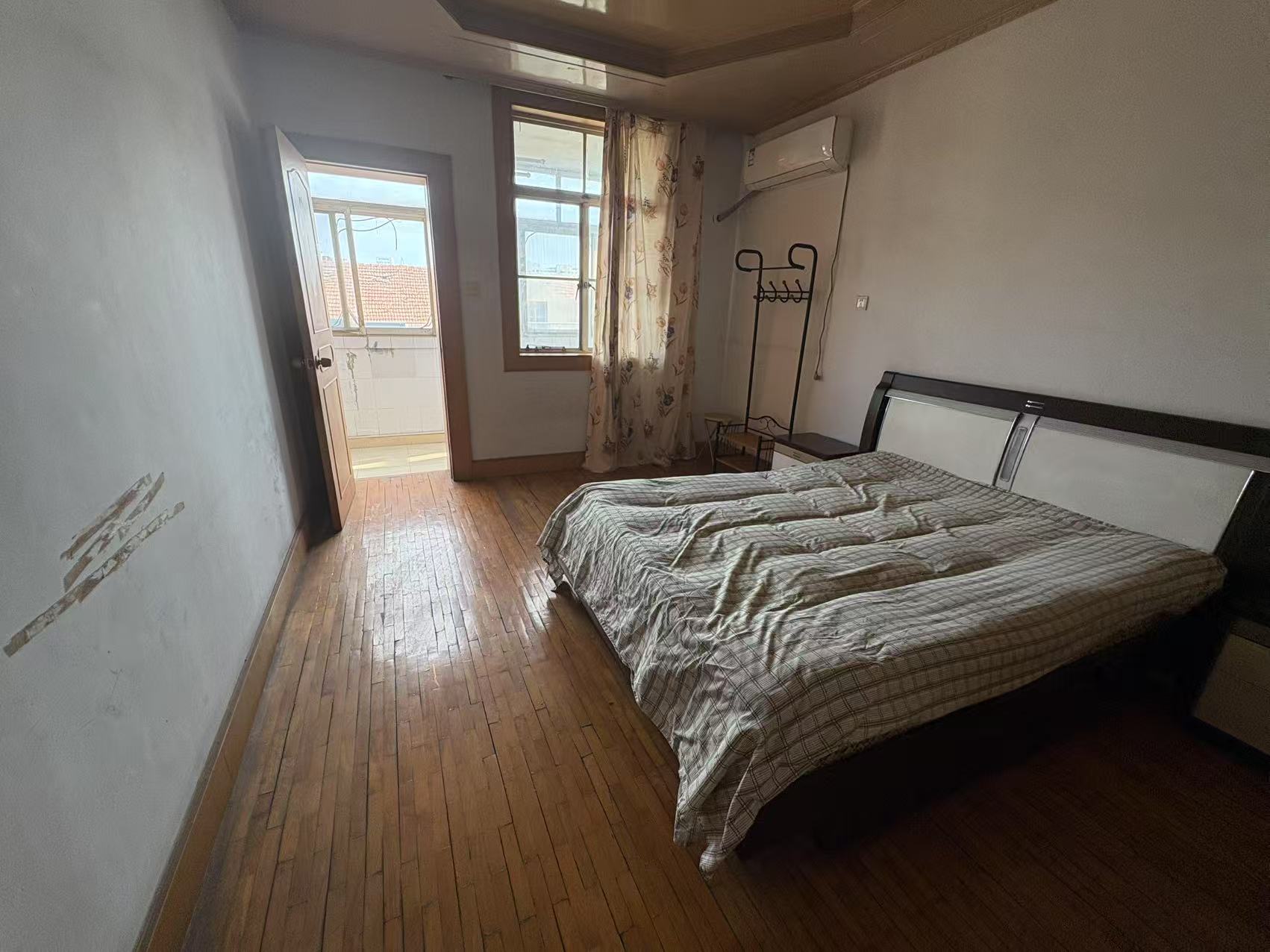 新建路新村(新建花苑) 3室2厅1卫 106m&sup2;