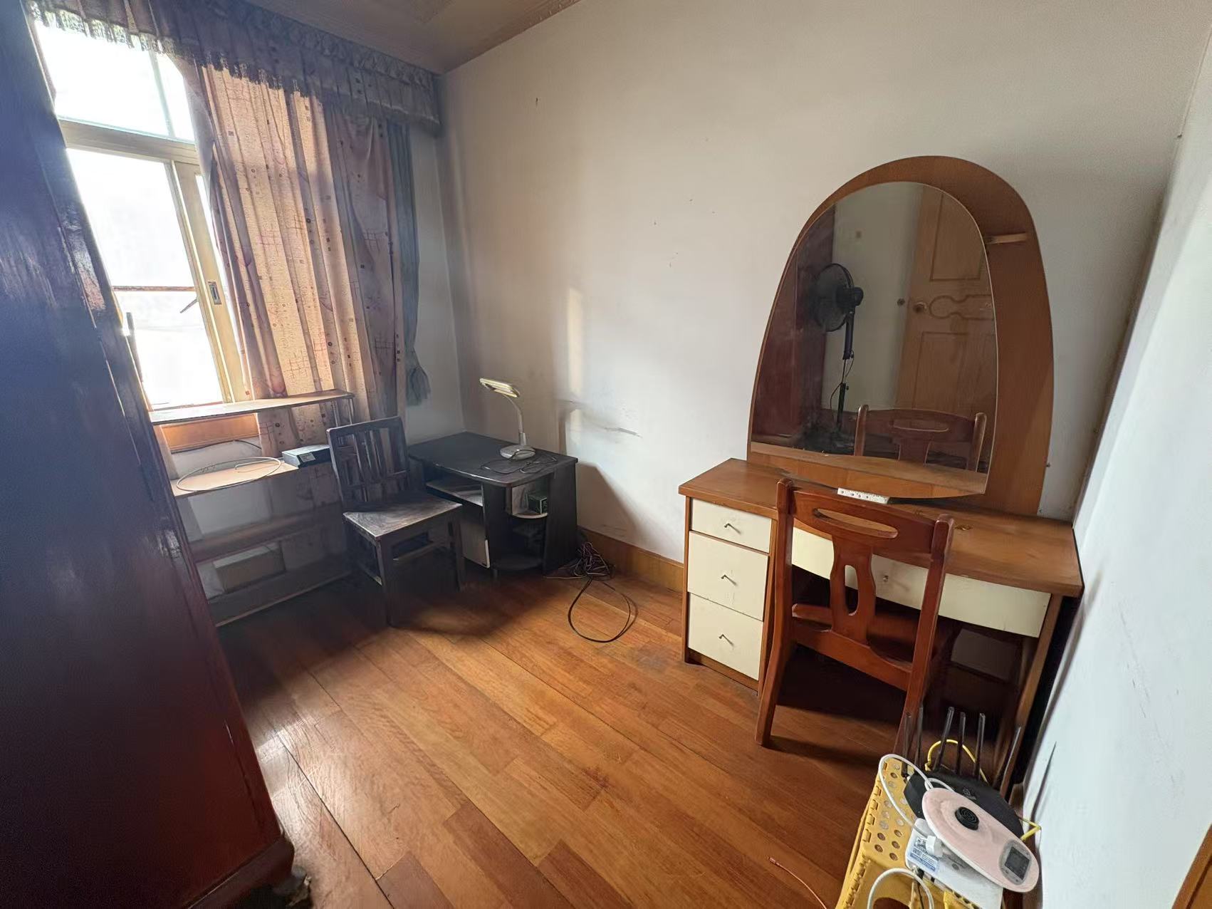 新建路新村(新建花苑) 3室2厅1卫 106m&sup2;