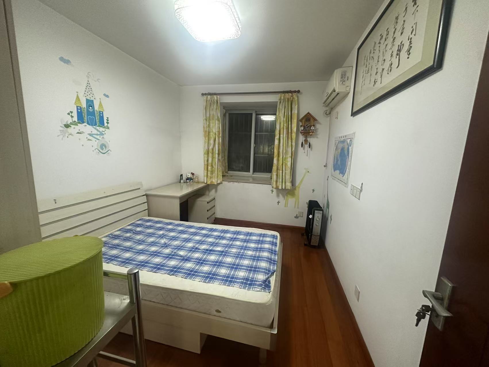东晖花园 3室1厅1卫 135m&sup2;