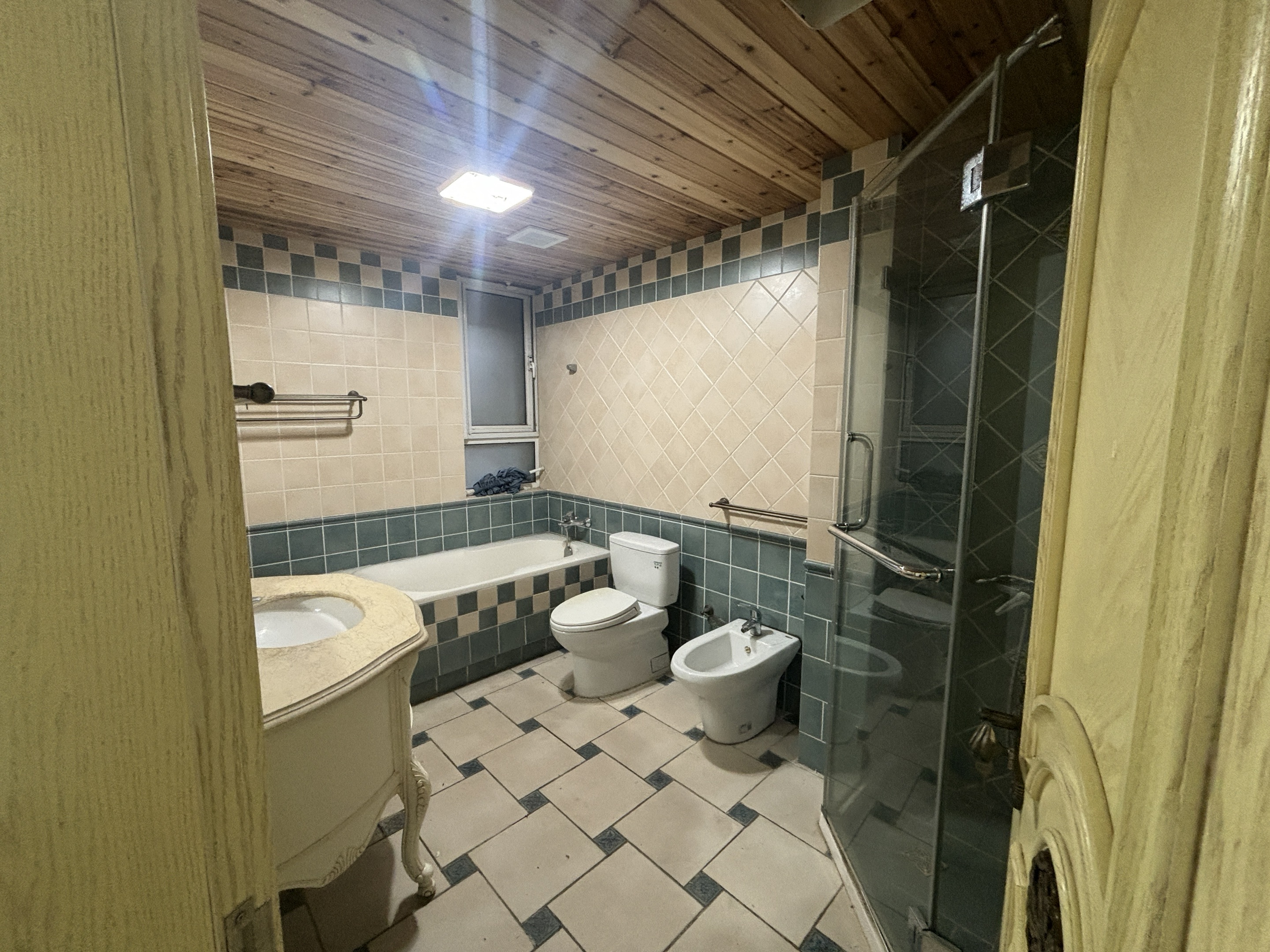 城市嘉苑 5室2厅2卫 141.00m&sup2;