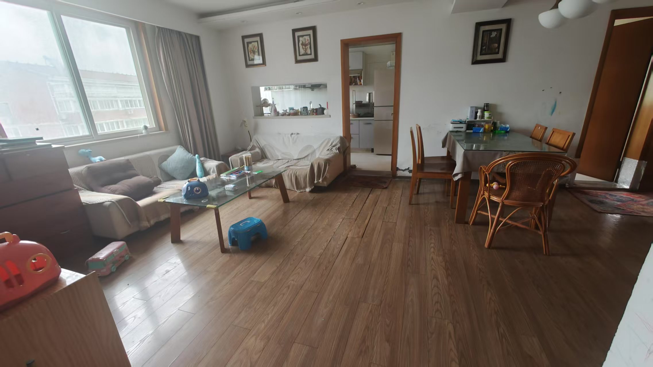 南川园小区 3室2厅2卫 120m&sup2;