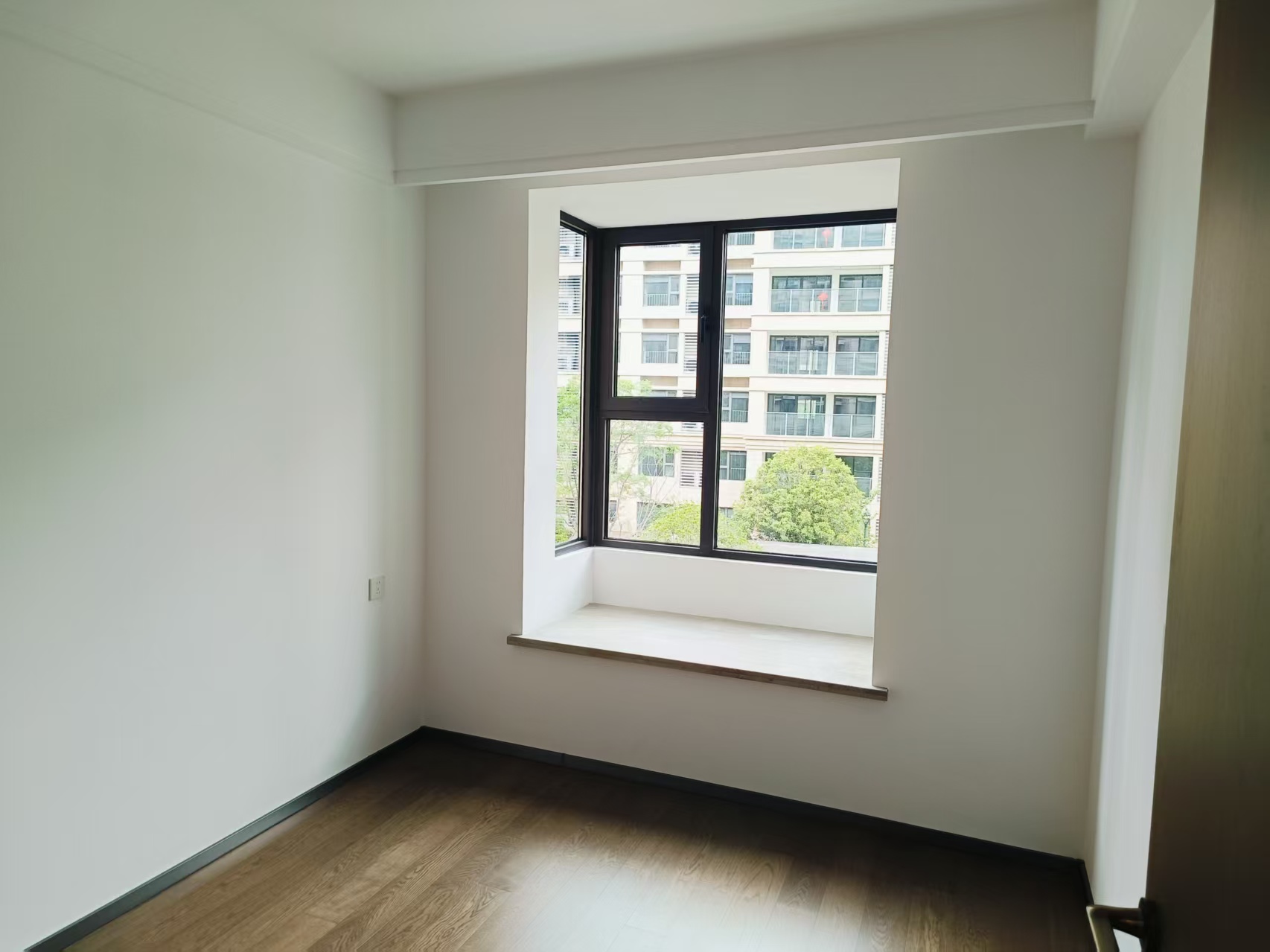 湖悦云境 4室2厅2卫 130.00m&sup2;