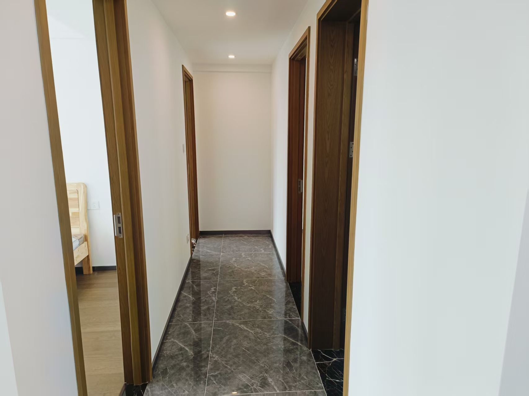湖悦云境 4室2厅2卫 130.00m²