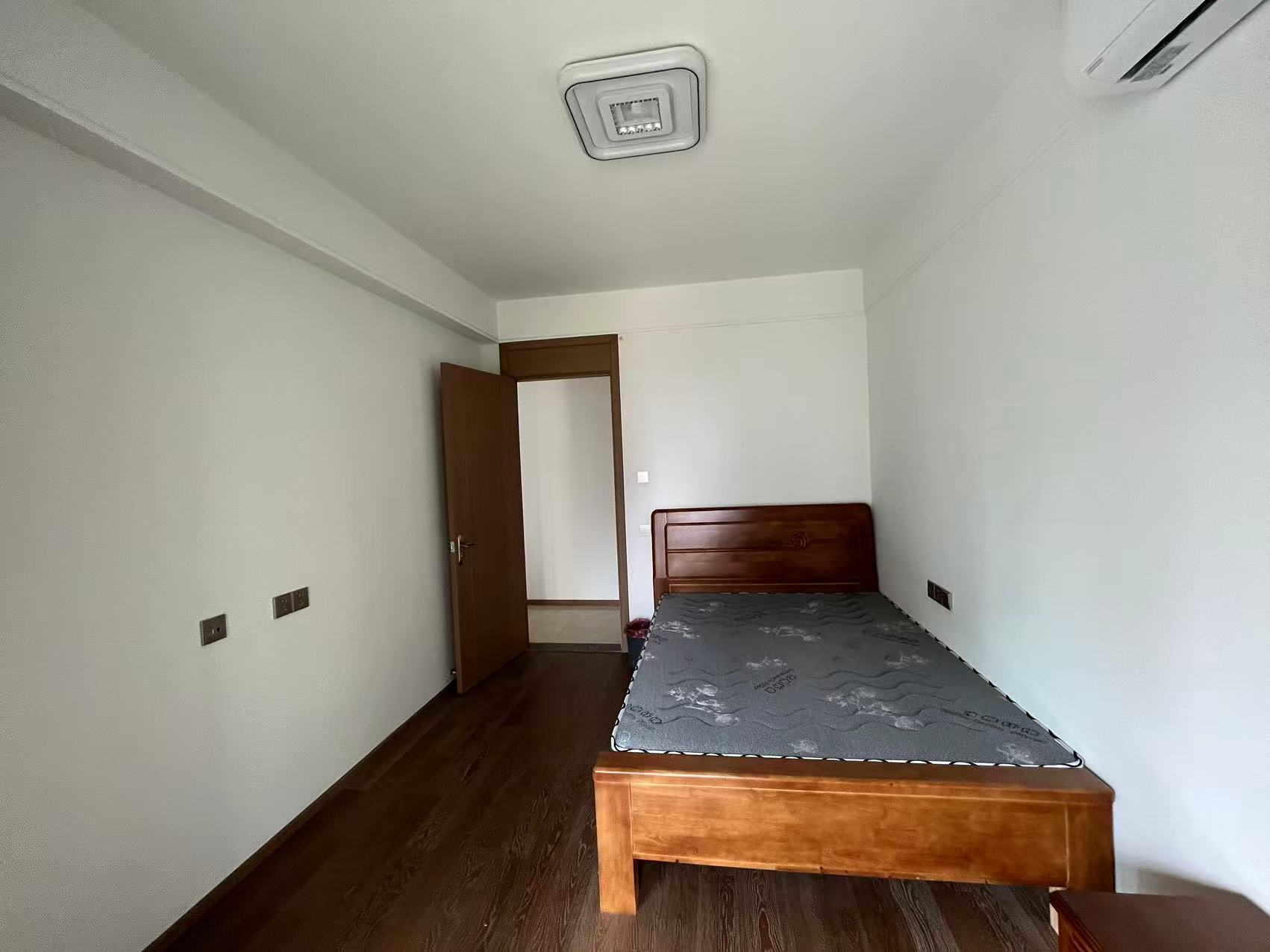 中南君悦府 4室2厅2卫 130.00m&sup2;