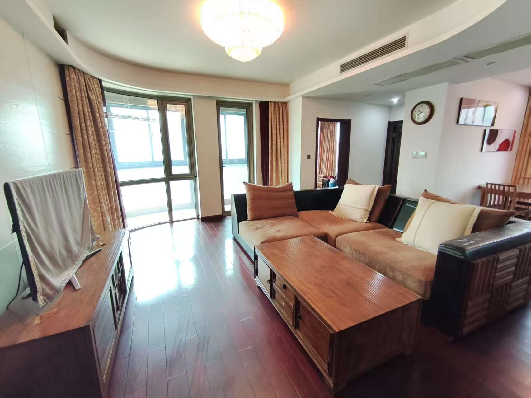 绿城玉兰公寓 4室2厅2卫 185m&sup2;