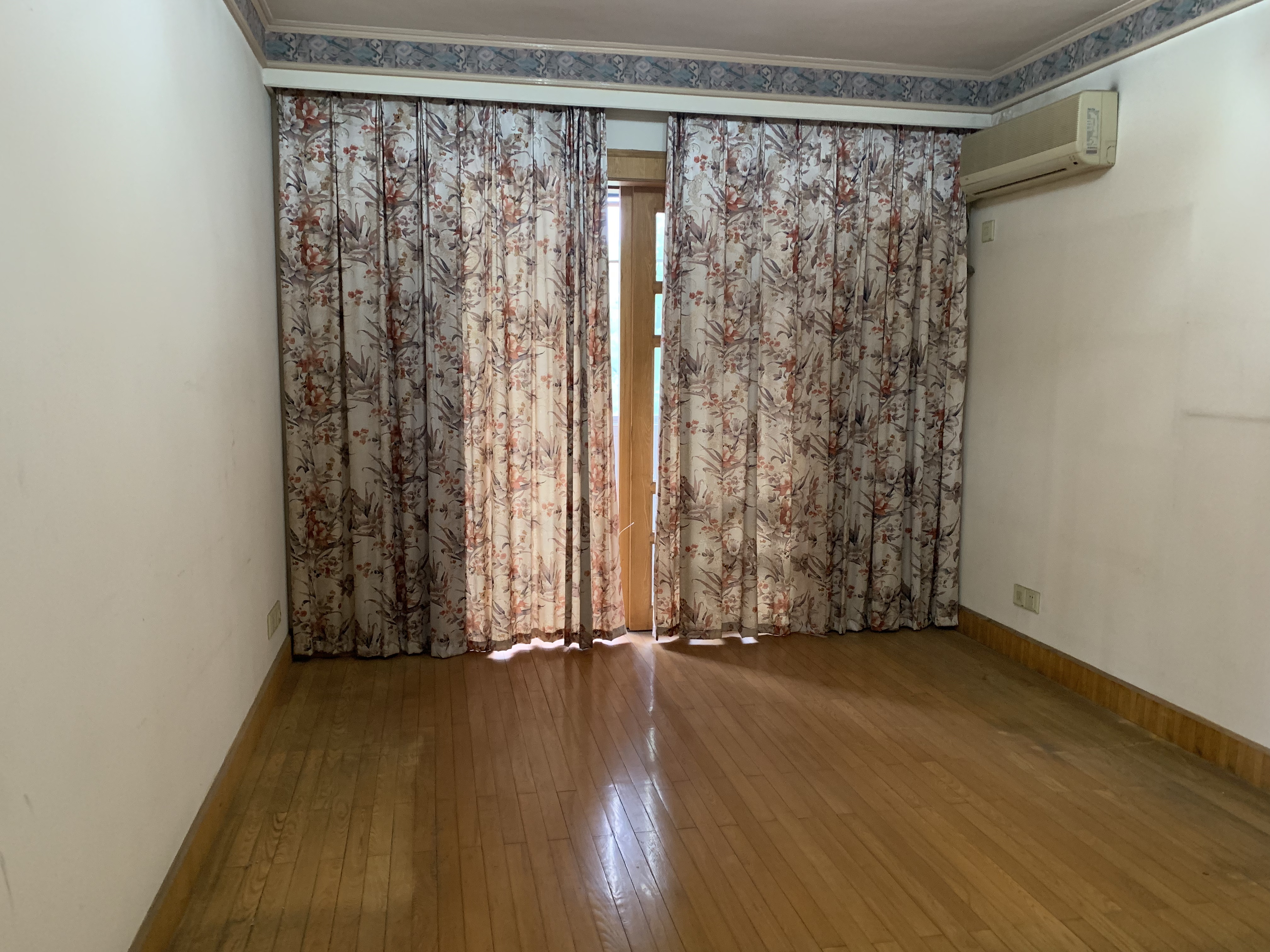 学田苑 3室1厅1卫 118.54m&sup2;