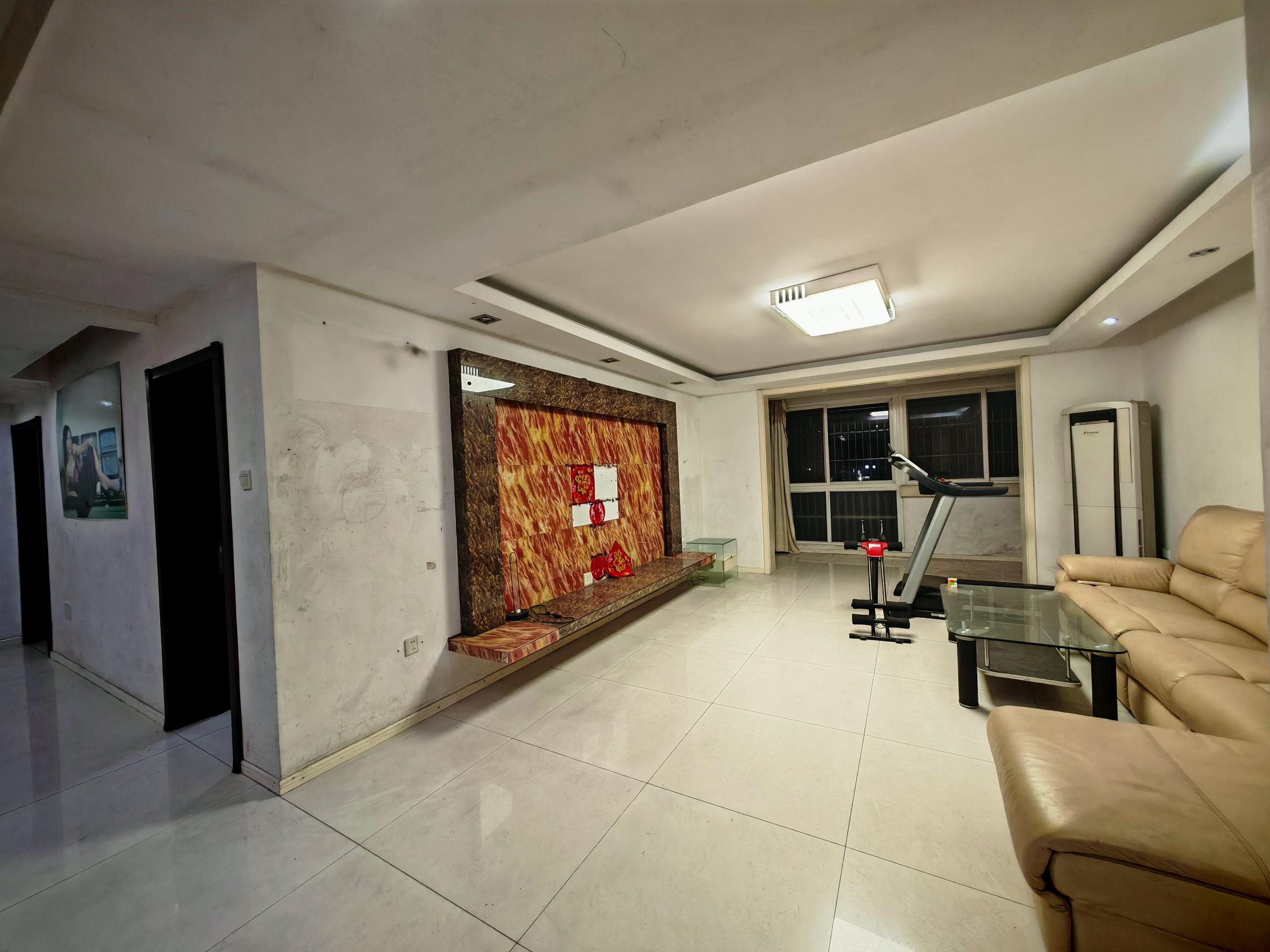 东昇花园 3室2厅1卫 159.43m&sup2;