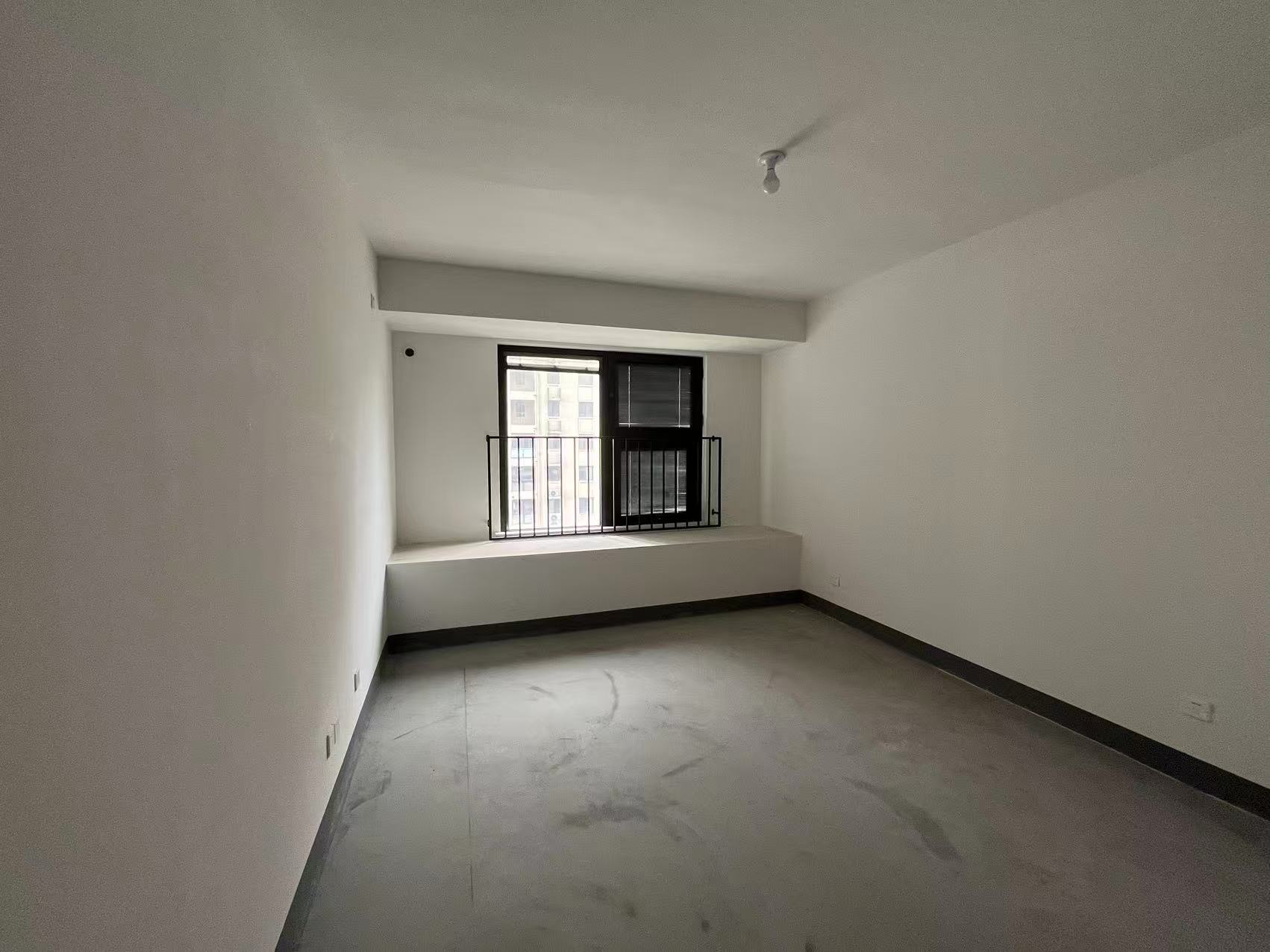 招商新城雍景湾 4室2厅2卫 127m&sup2;