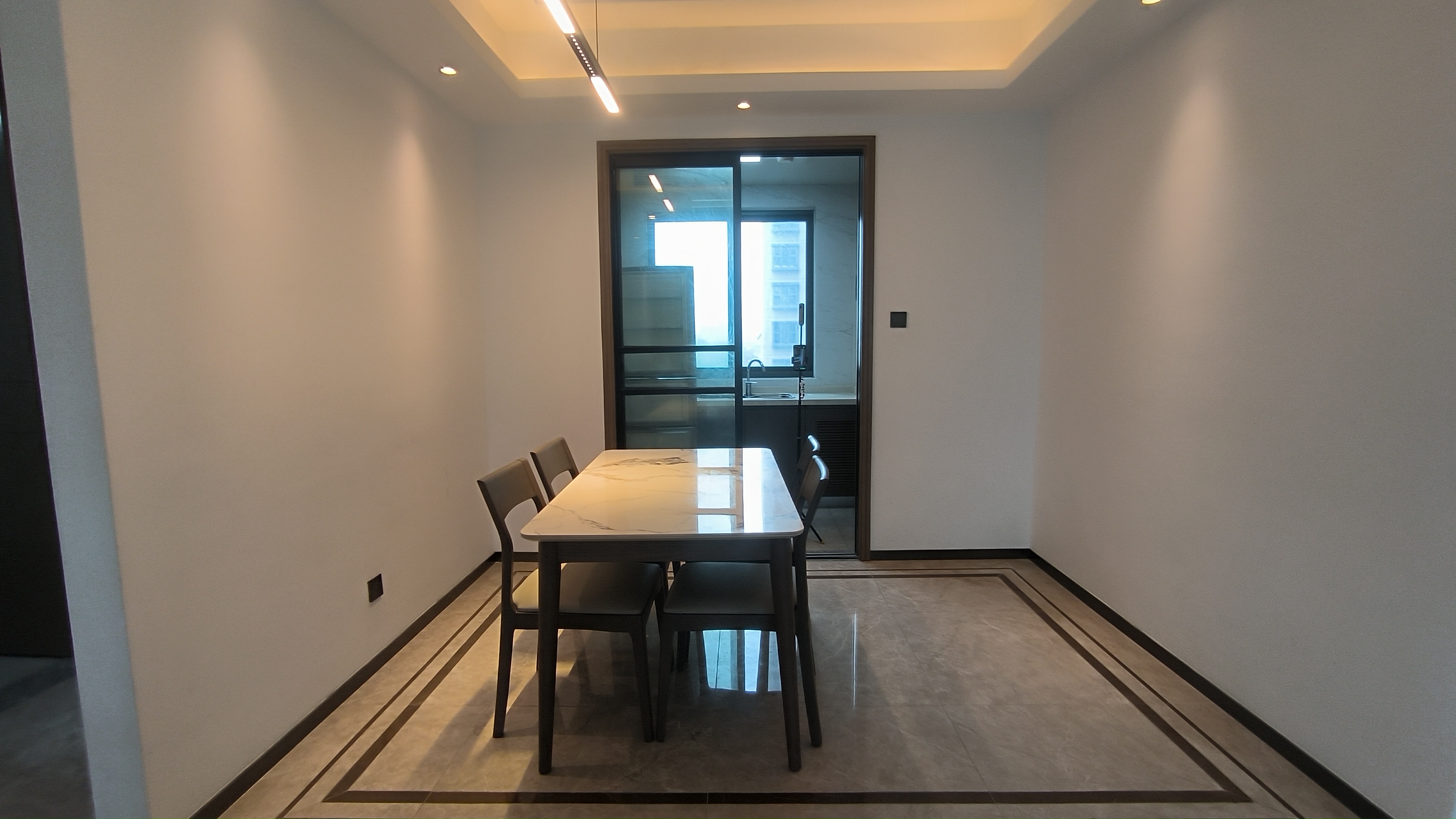 都会沁园 3室2厅2卫 123.17m²