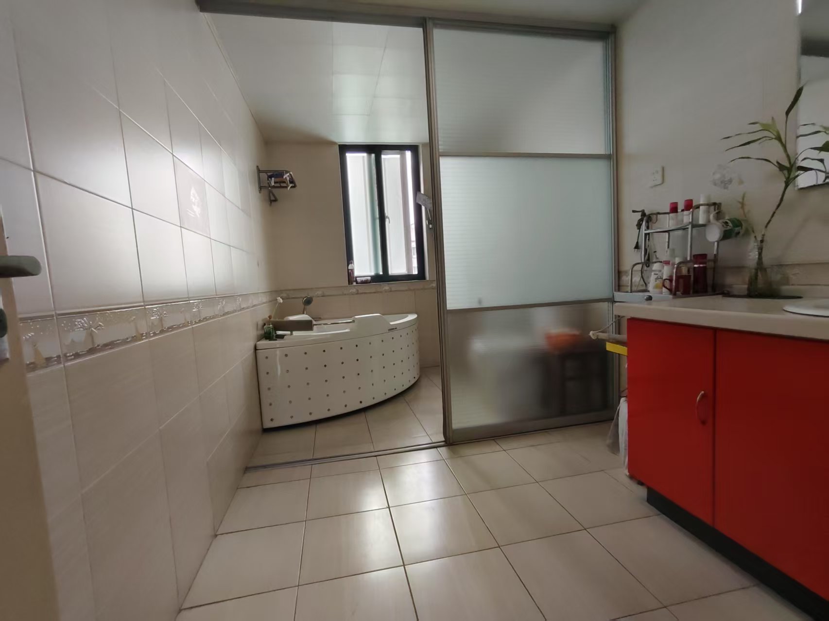 都市华城 5室2厅3卫 142.00m&sup2;