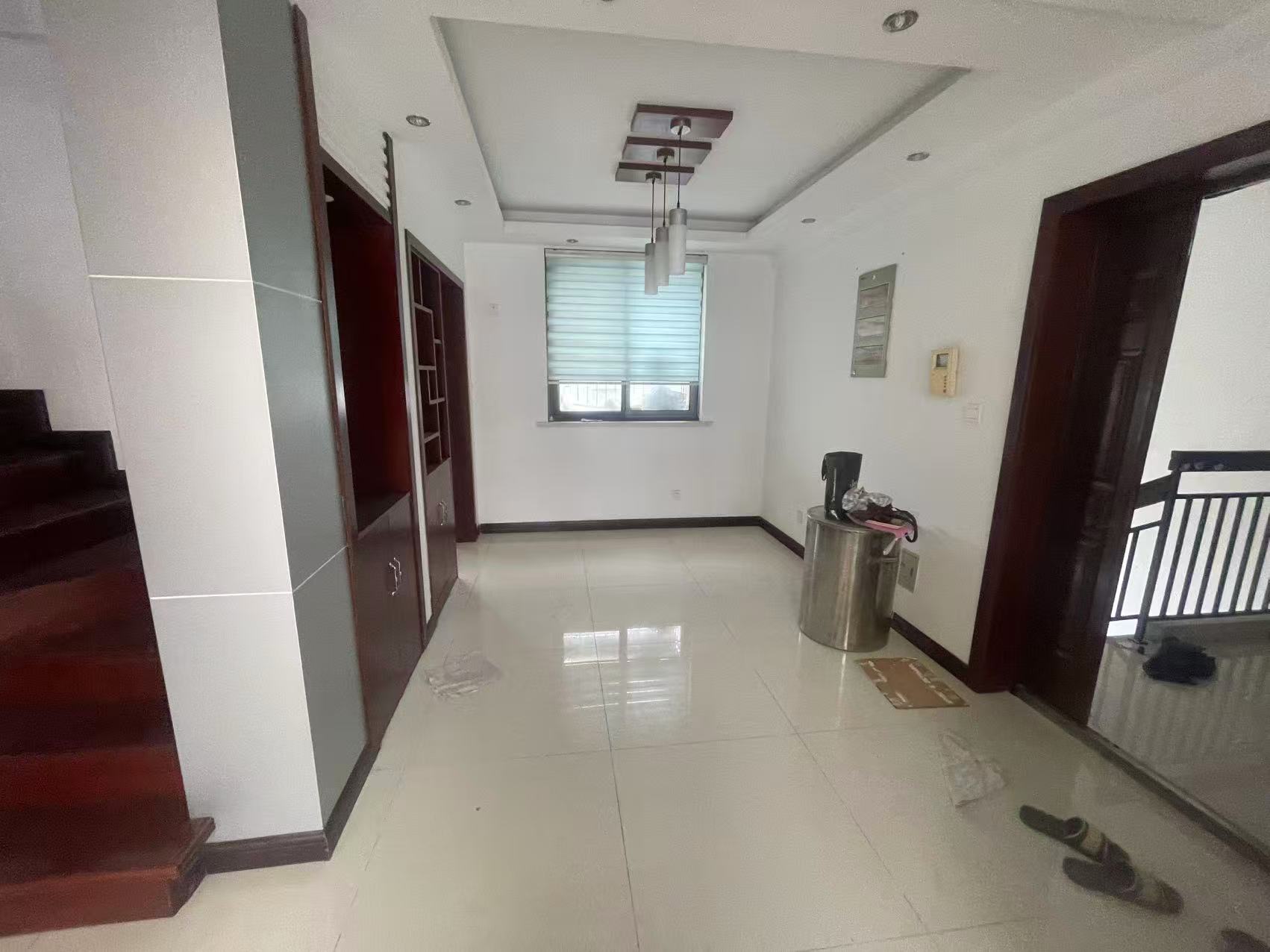 新华&middot;城市家园 3室2厅2卫 139.51m&sup2;