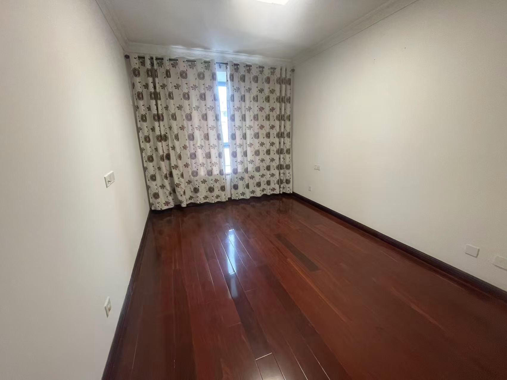 新华&middot;城市家园 3室2厅2卫 139.51m&sup2;
