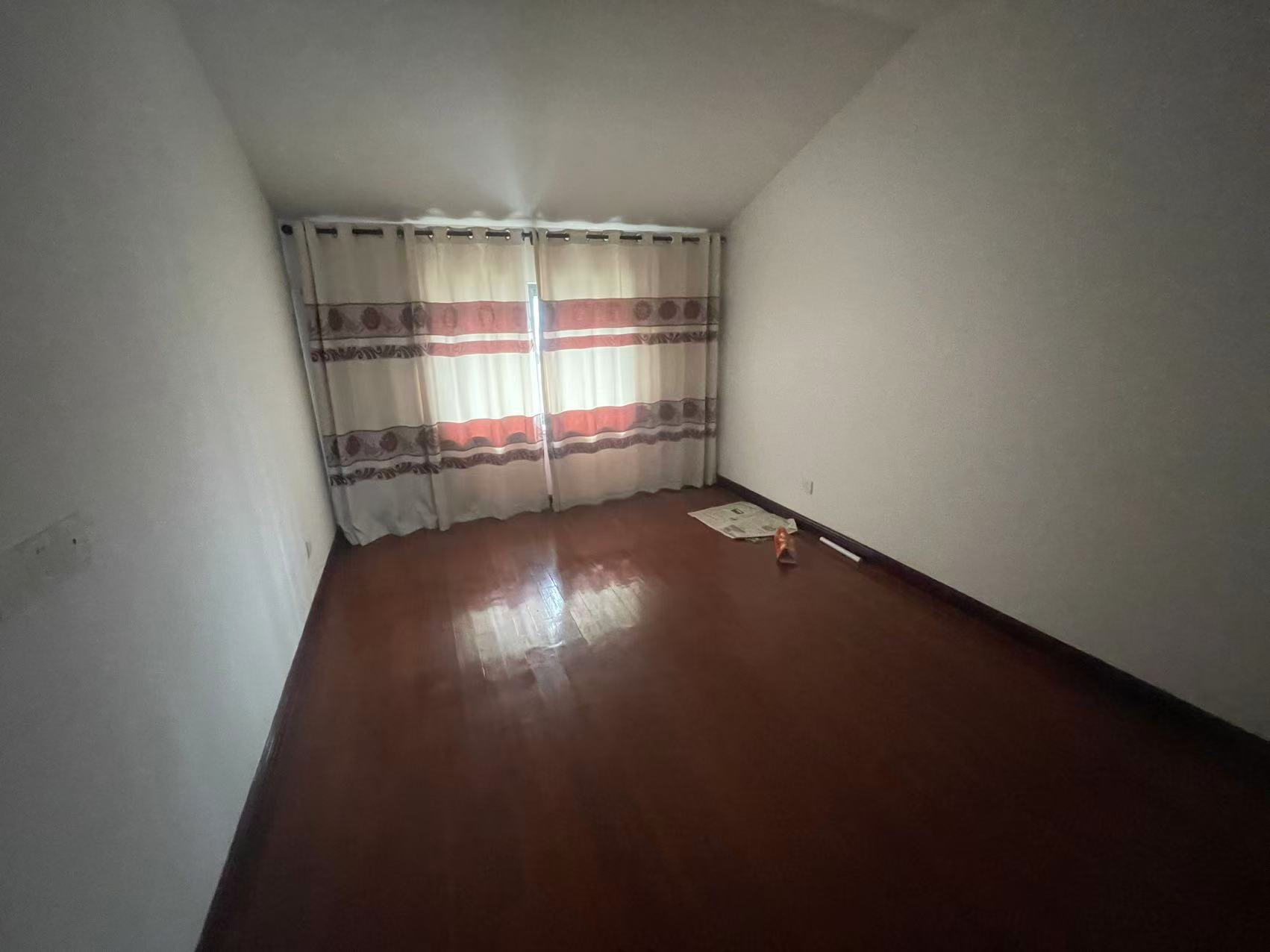 新华&middot;城市家园 3室2厅2卫 139.51m&sup2;
