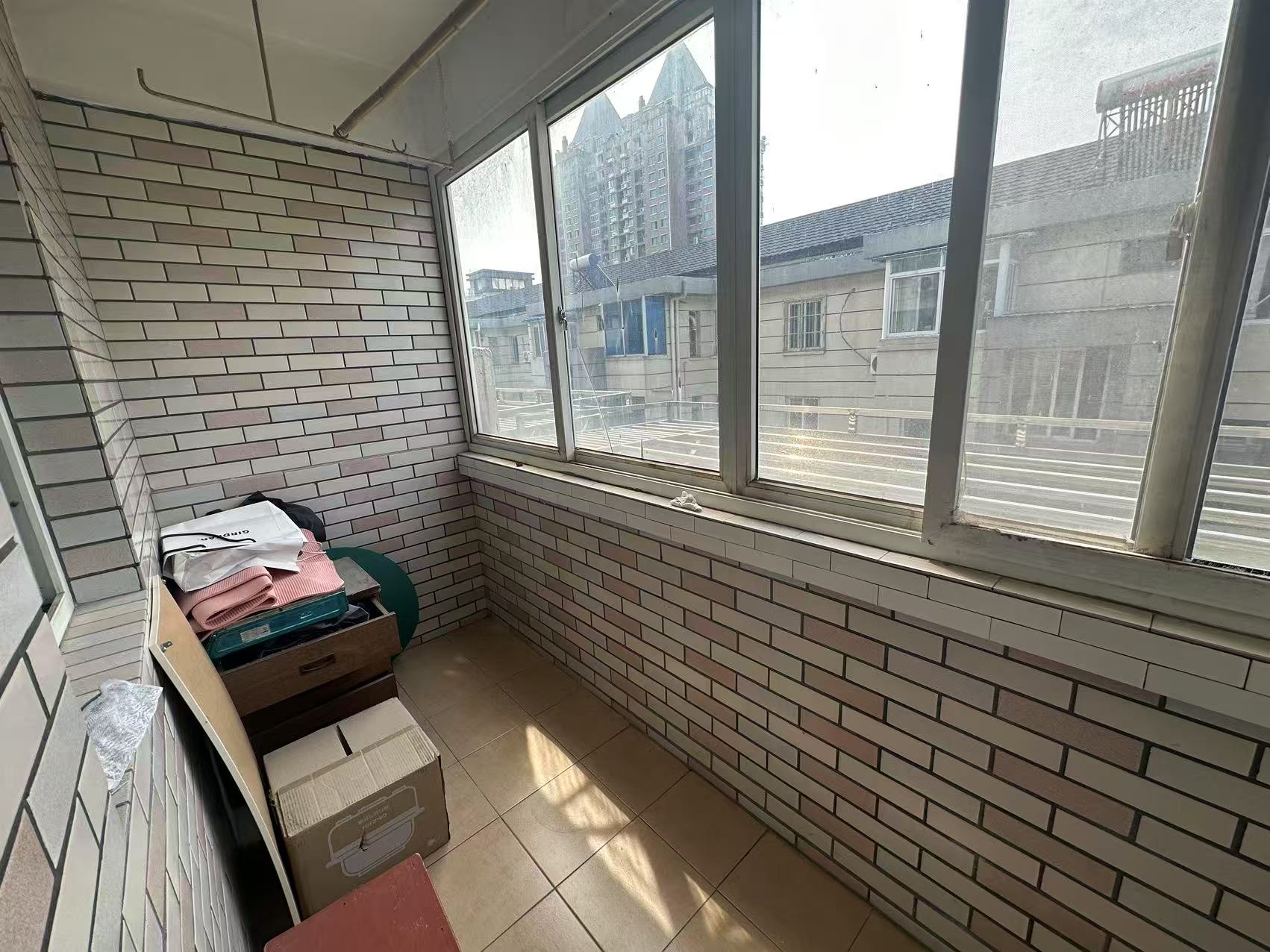 白家园 1室1厅1卫 42.68m&sup2;
