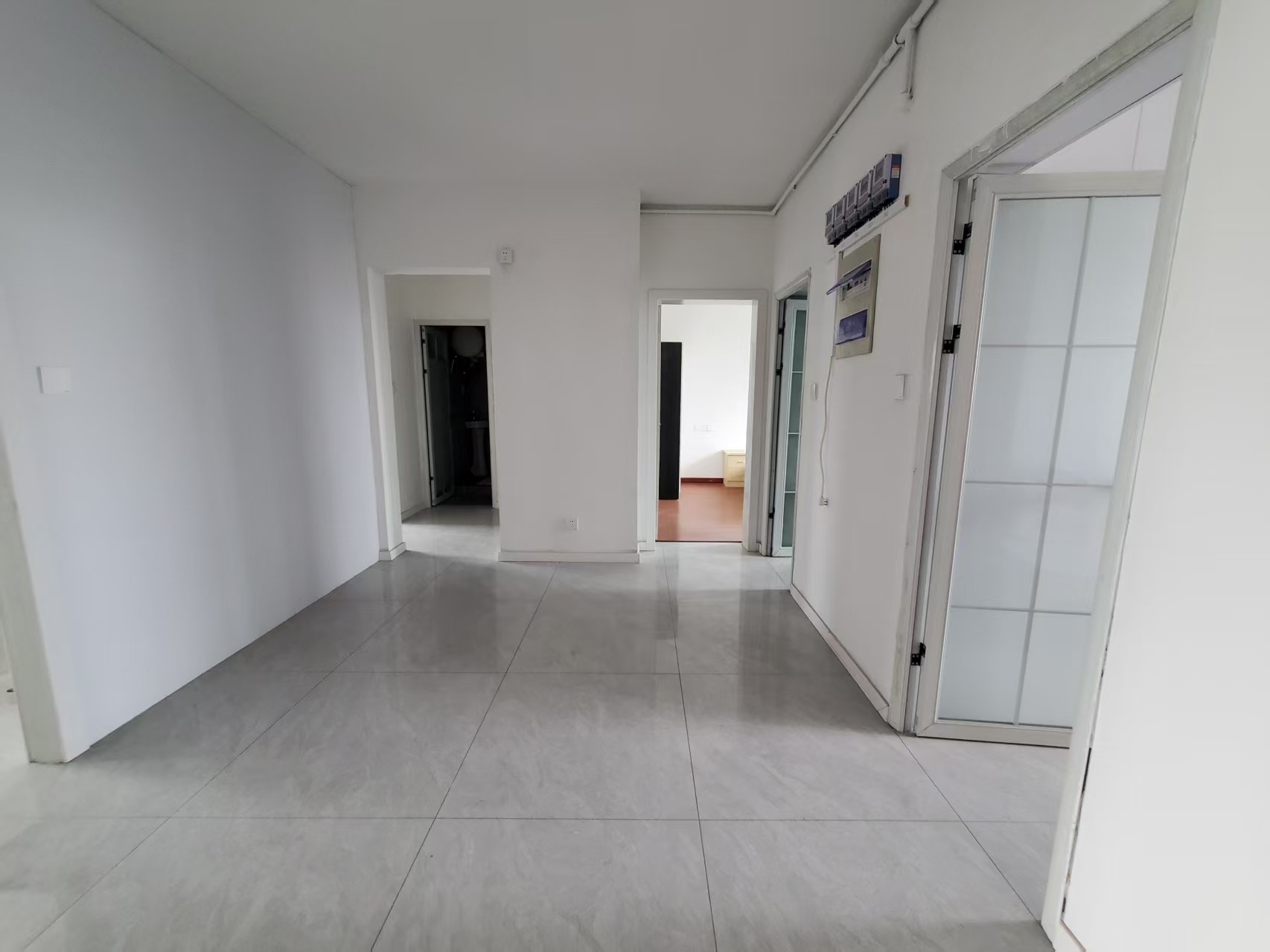 天一裕景苑 5室1厅3卫 142m²