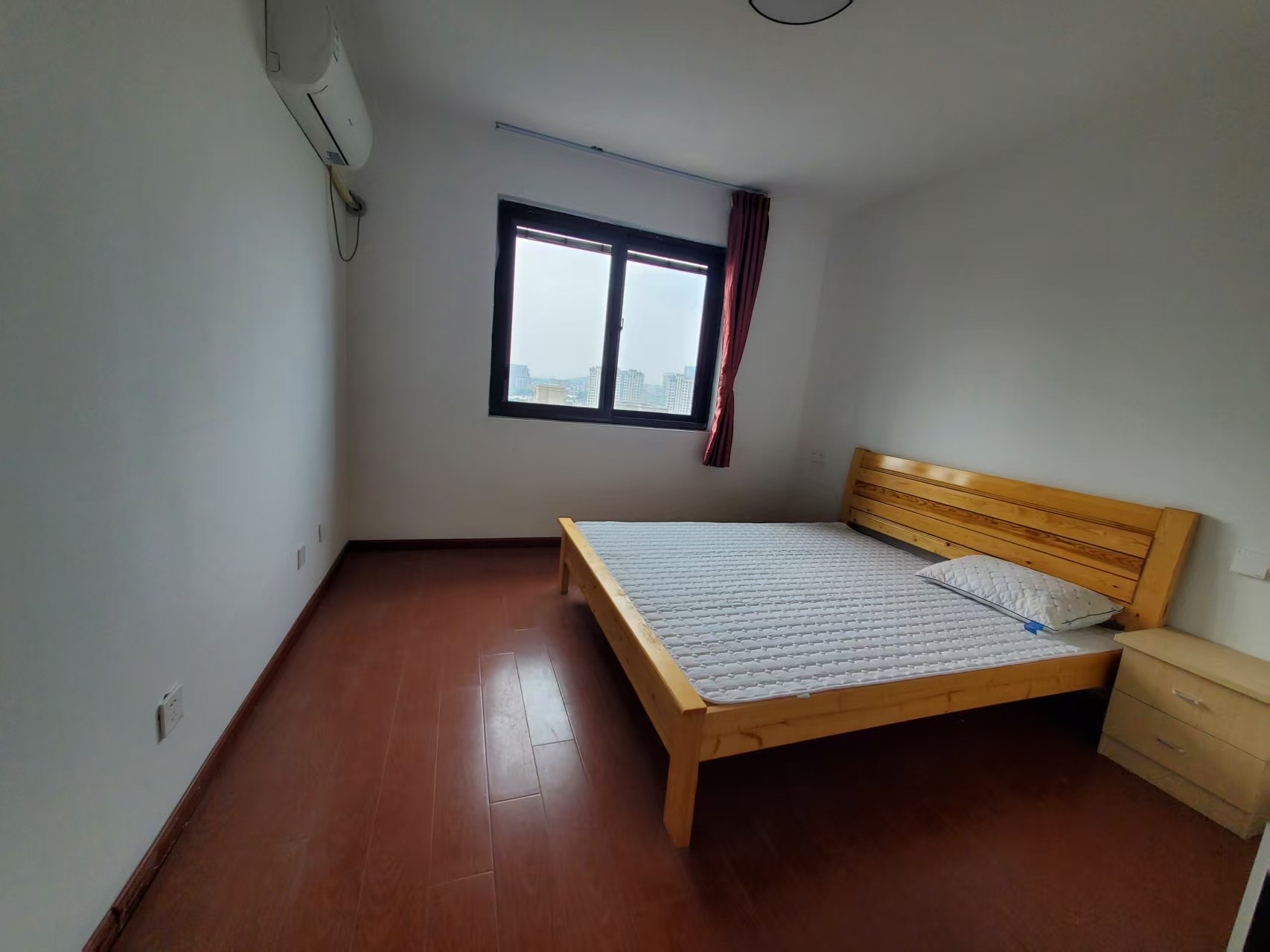 天一裕景苑 5室1厅3卫 142m&sup2;