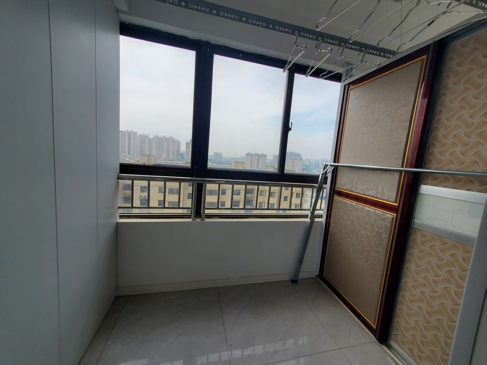 天一裕景苑 5室1厅3卫 142m&sup2;