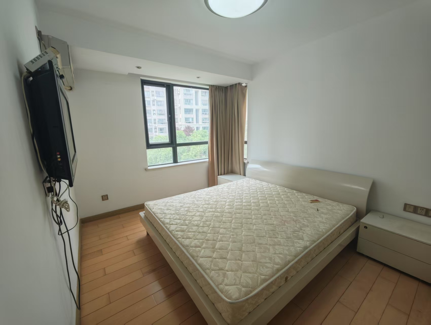 万通城 2室2厅1卫 99.97m&sup2;