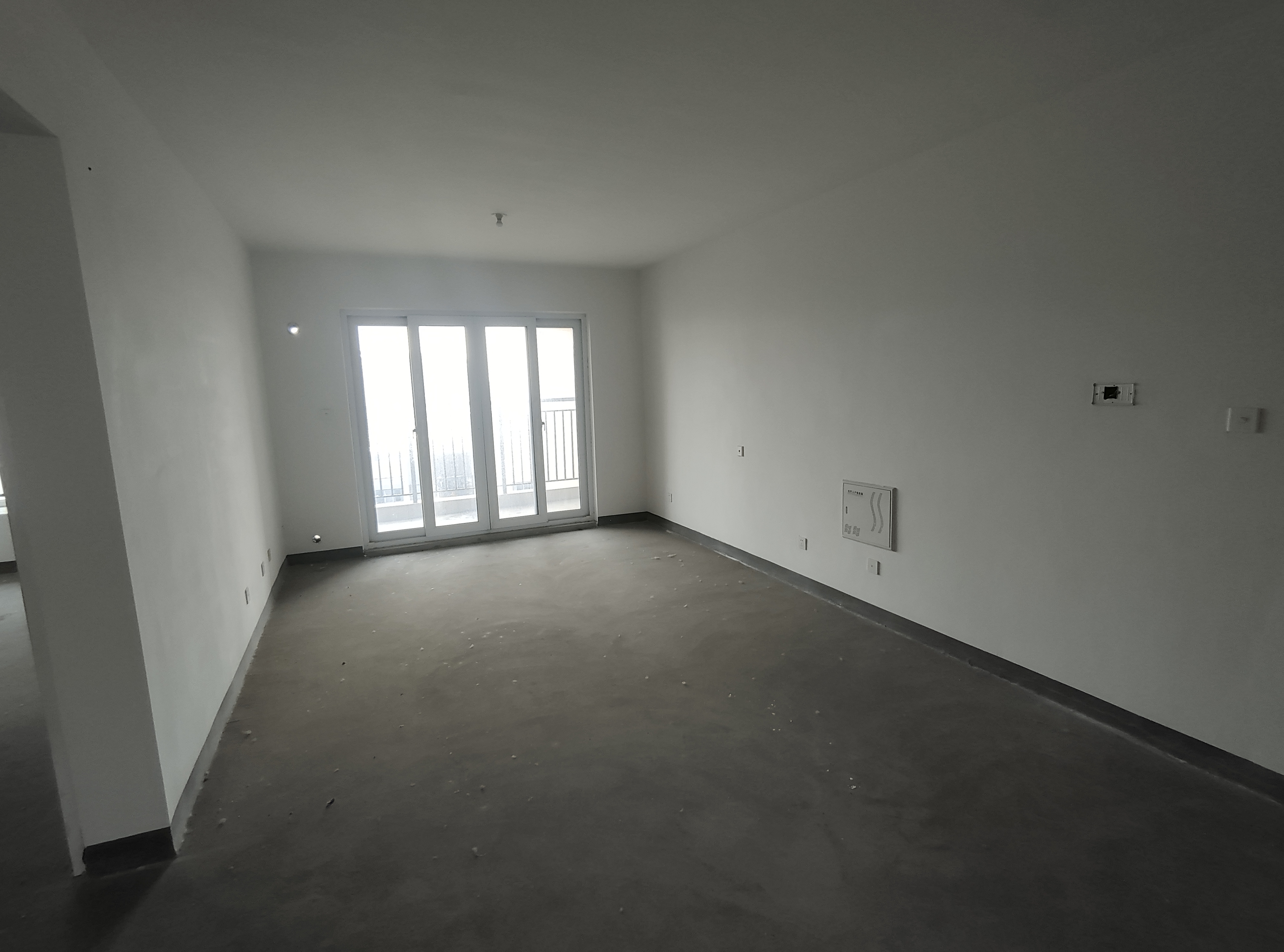 南山国际社区 3室2厅2卫 103m²