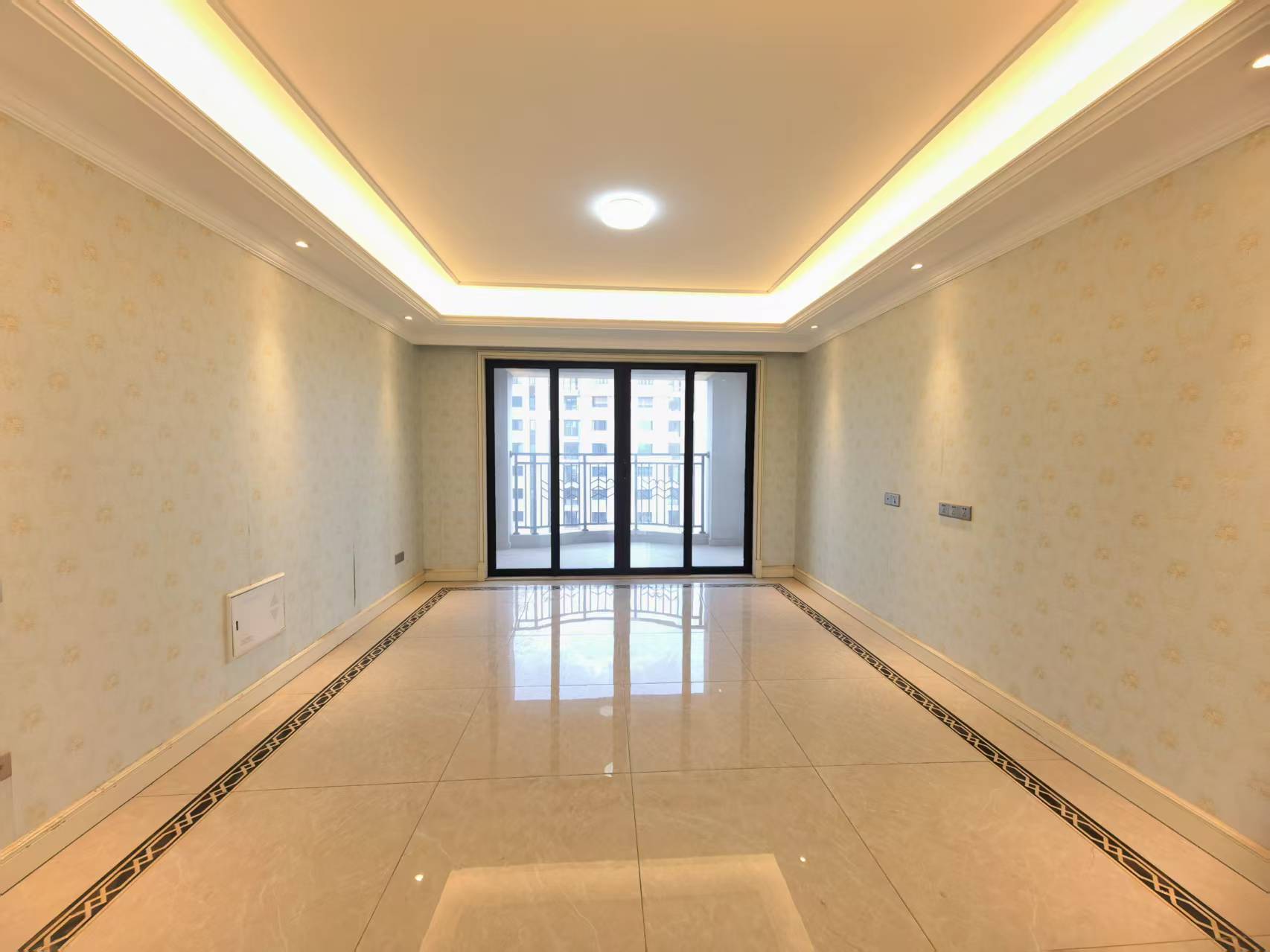 中海铂樾府 3室2厅2卫 142.00m&sup2;