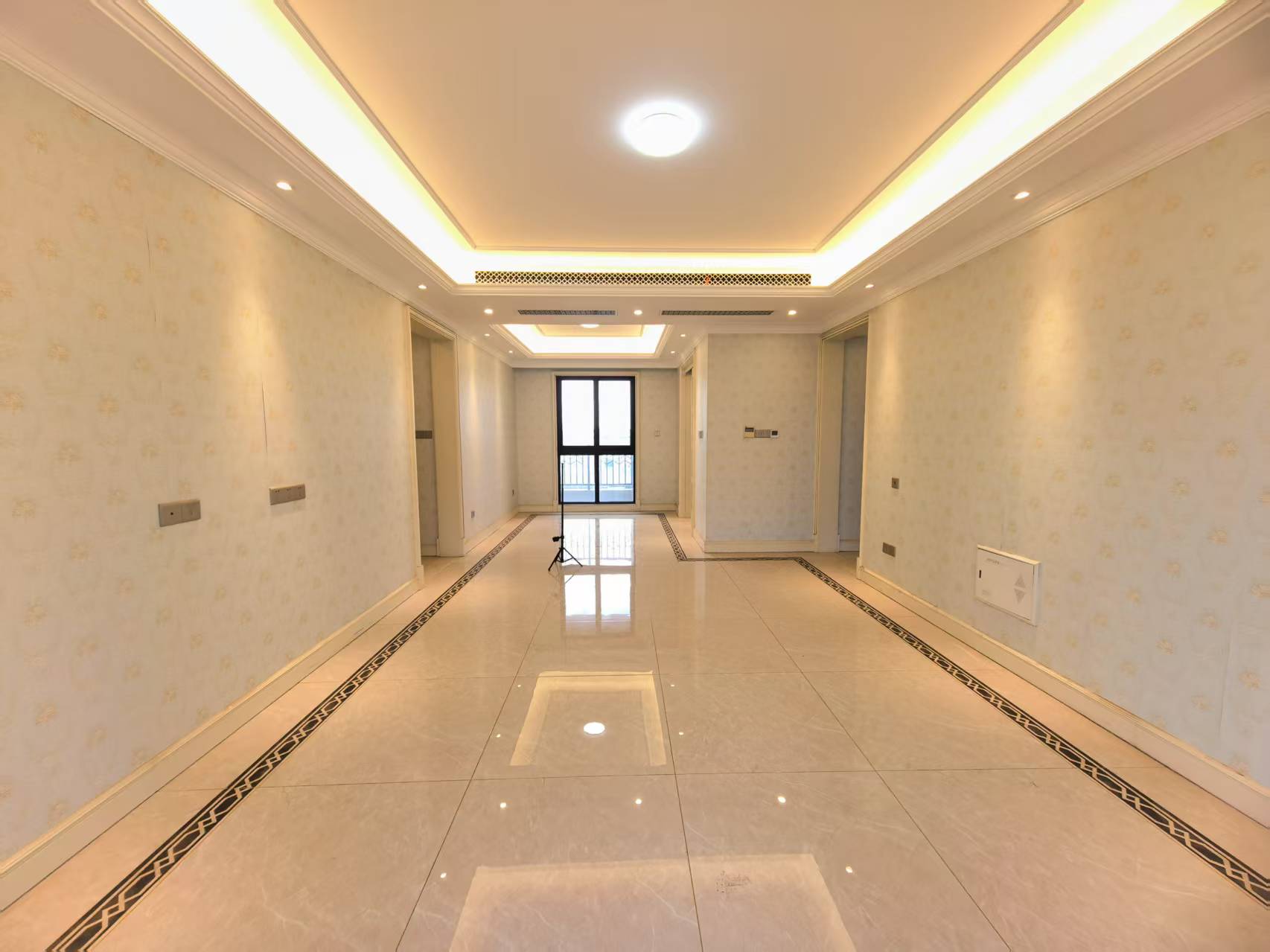 中海铂樾府 3室2厅2卫 142.00m²