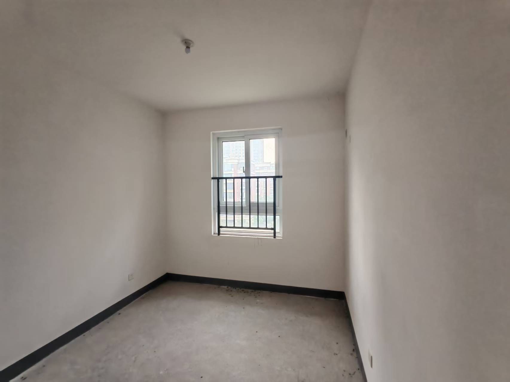 新城香溢紫郡 3室2厅1卫 94m&sup2;