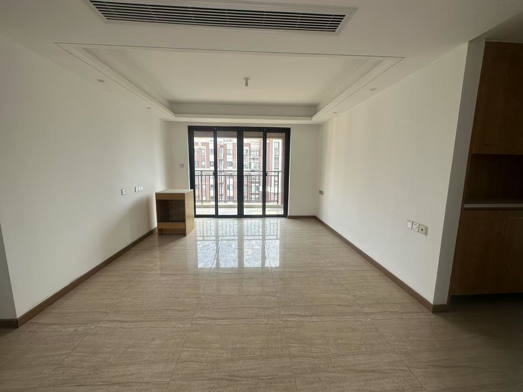 佳期漫 4室2厅2卫 122.08m²