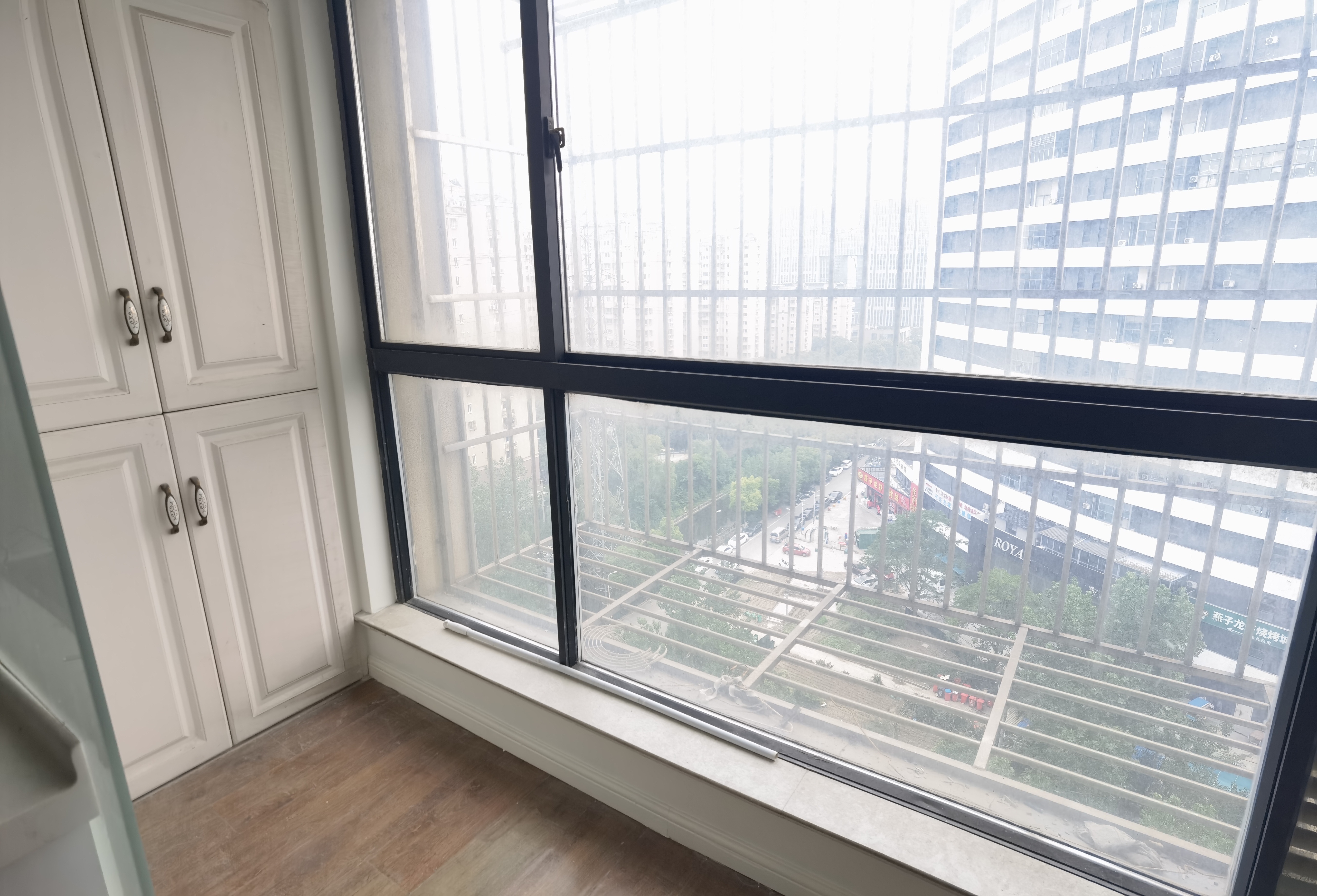 鸿运大厦 2室1厅2卫 64m&sup2;