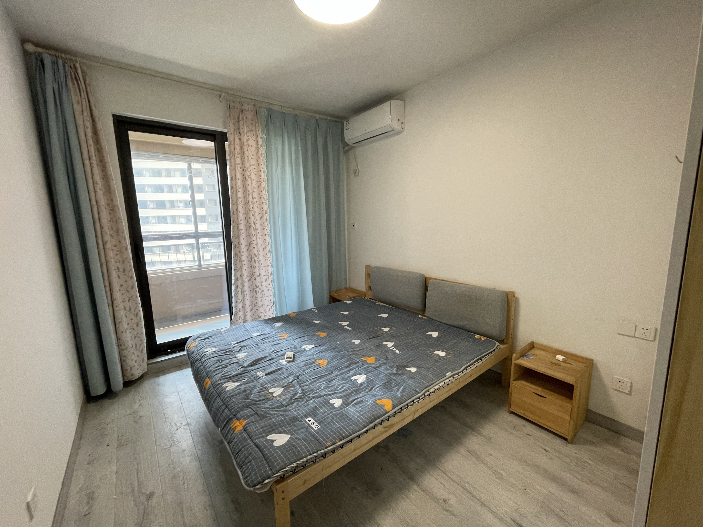 保利香槟国际 4室2厅2卫 142m&sup2;