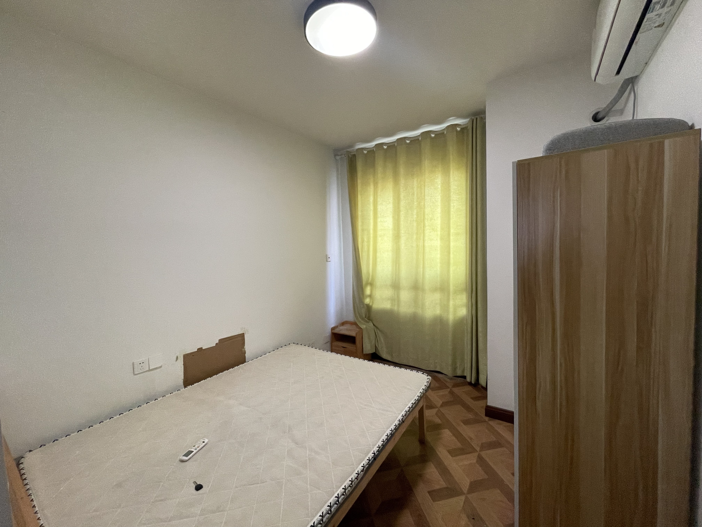 保利香槟国际 4室2厅2卫 142m&sup2;