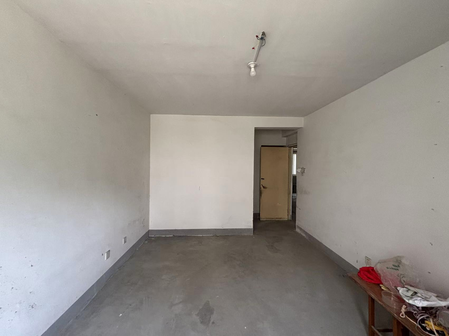 春晖花园 3室2厅1卫 123m&sup2;