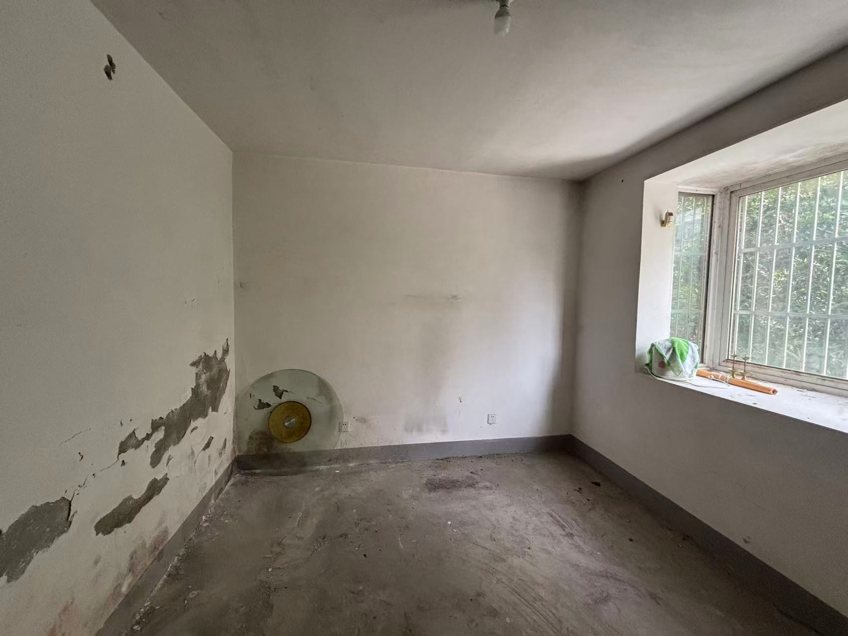 春晖花园 3室2厅1卫 123m&sup2;
