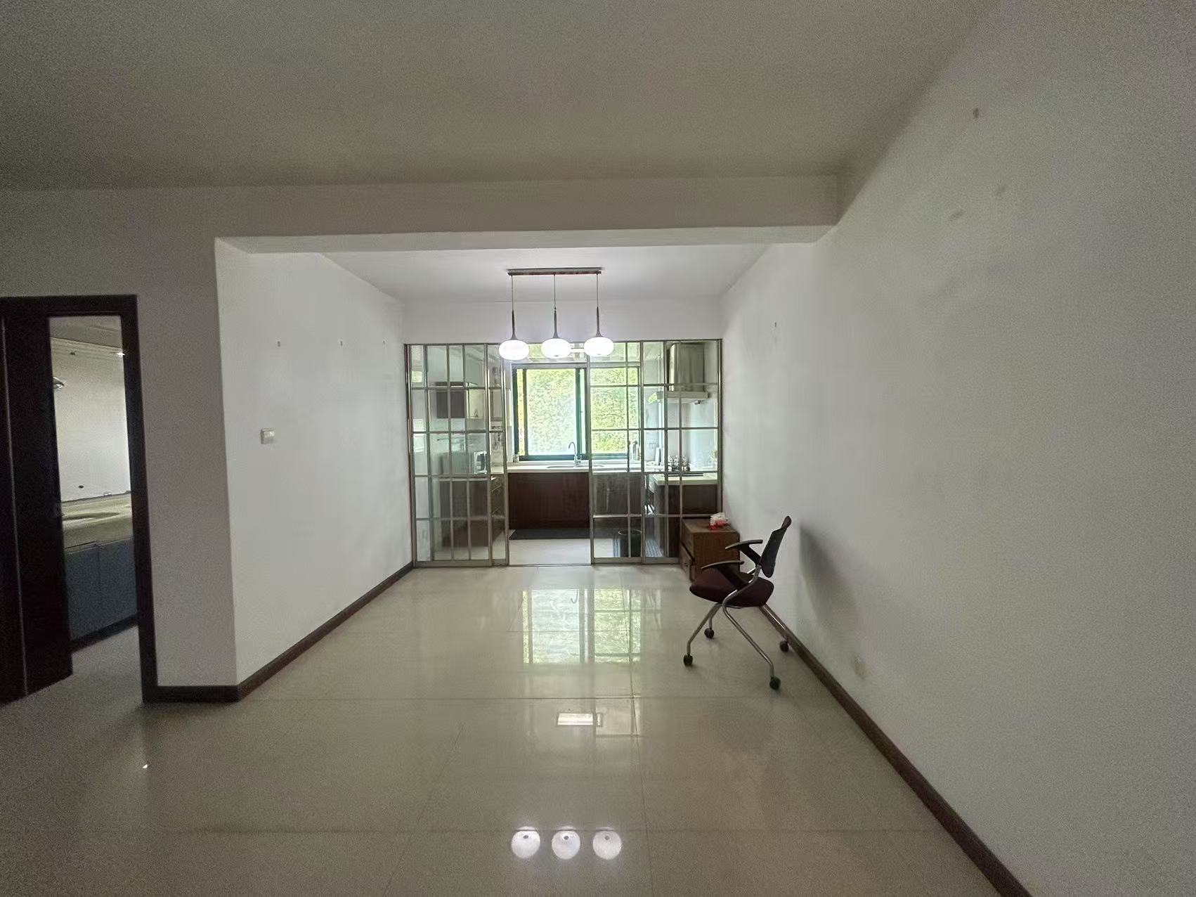 都市华城 3室2厅2卫 140.07m&sup2;