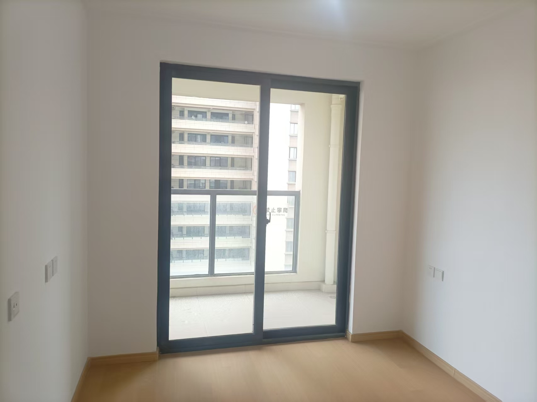 时光漫城 3室2厅1卫 92m&sup2;