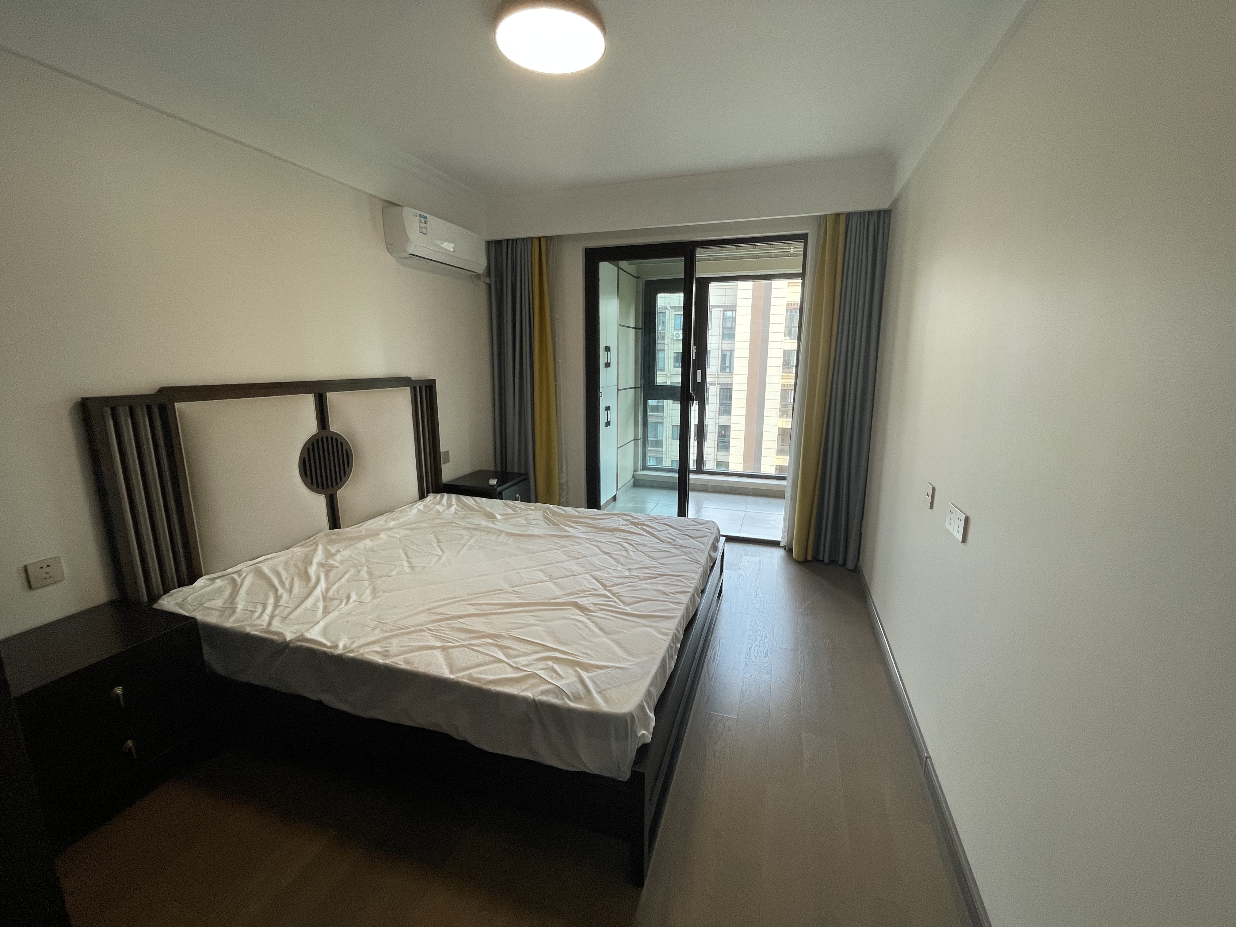 中创大都会 3室2厅2卫 122m&sup2;