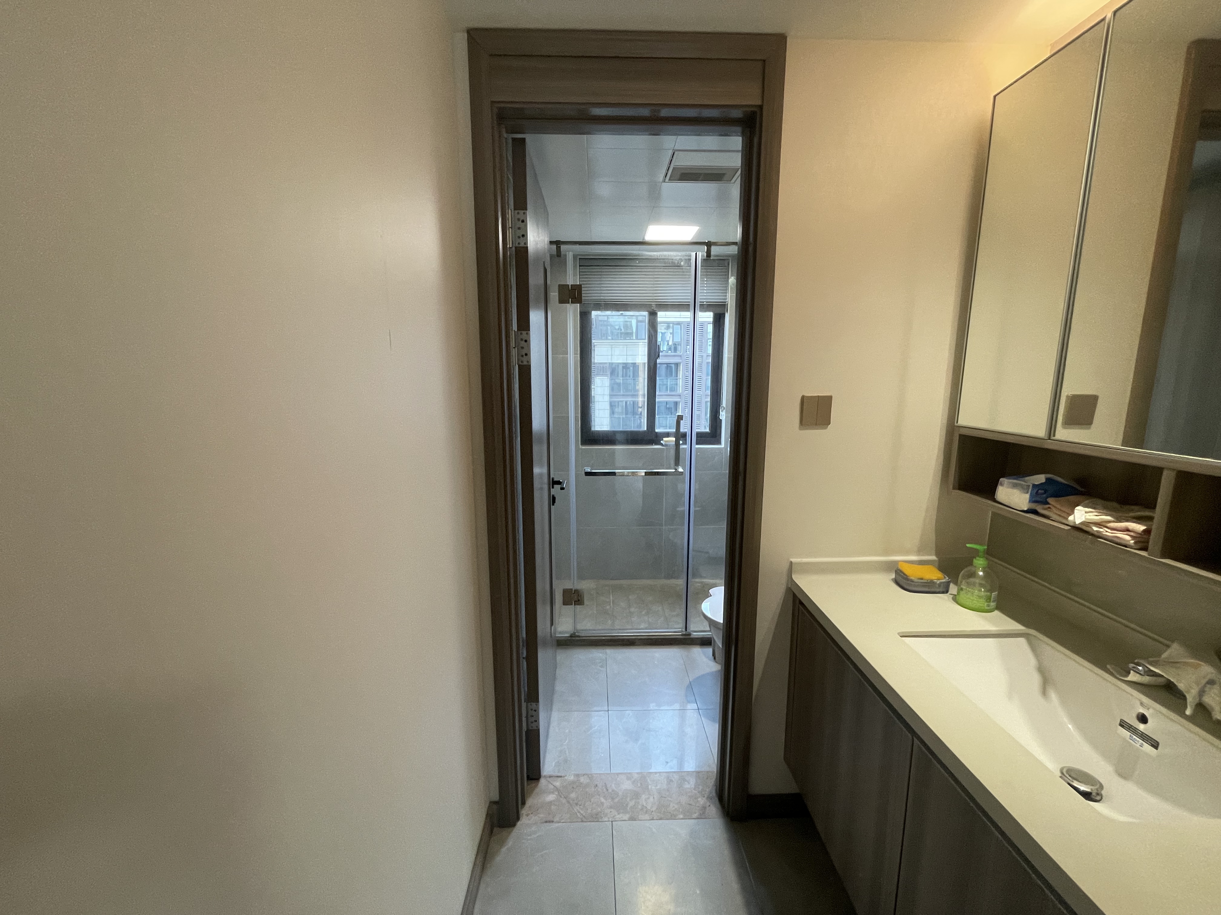 中创大都会 3室2厅2卫 122m&sup2;