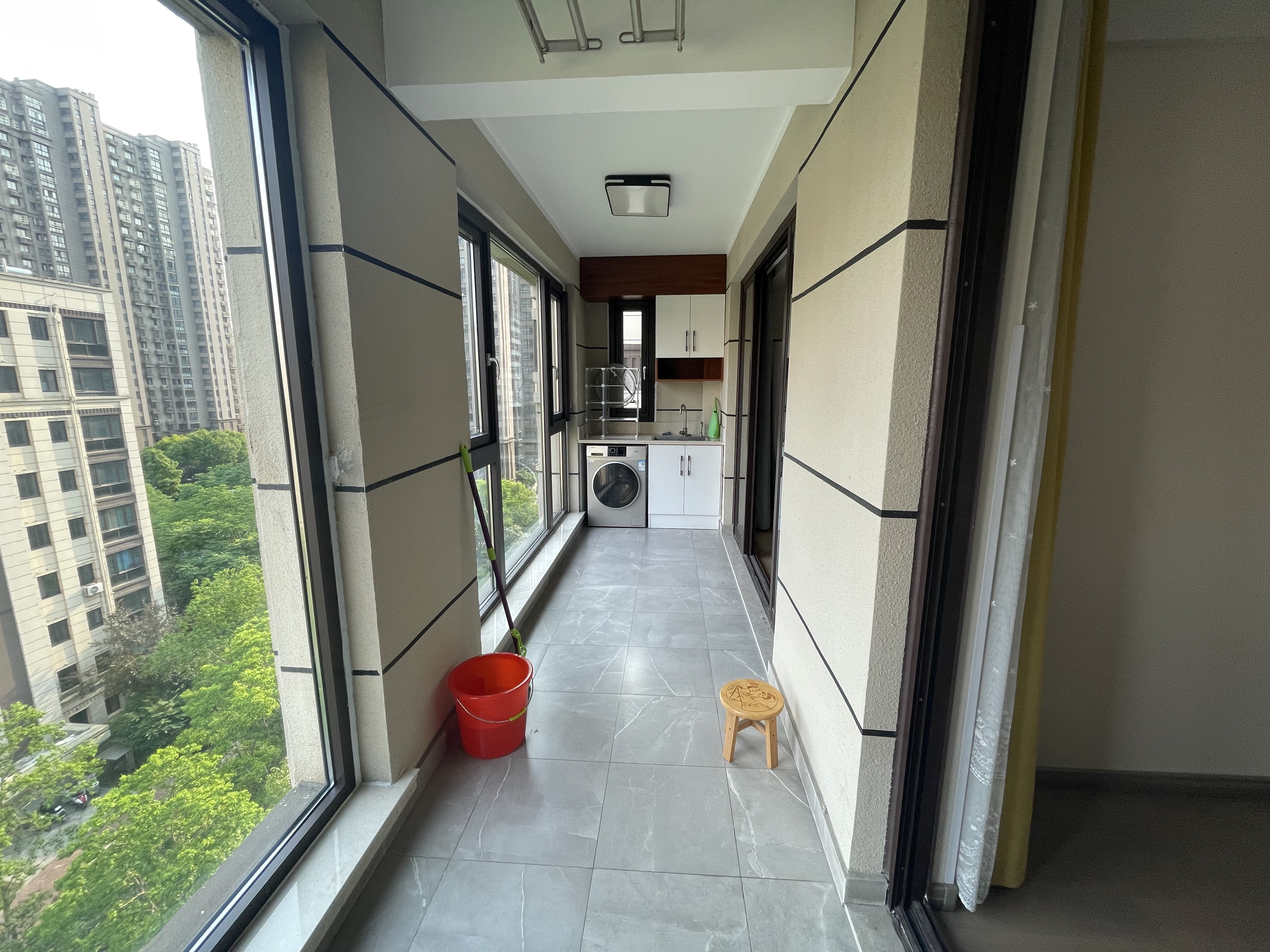 中创大都会 3室2厅2卫 122m&sup2;