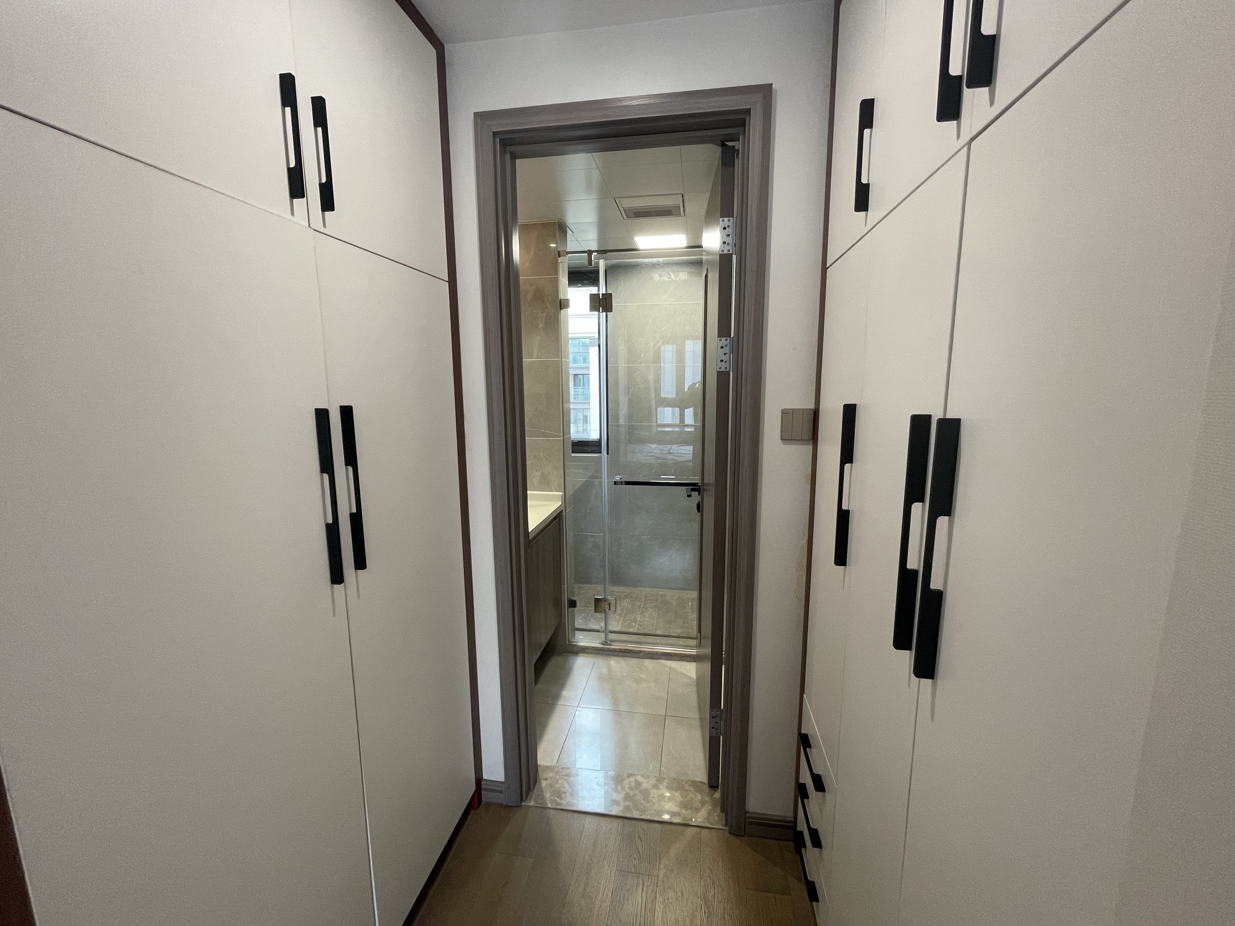中创大都会 3室2厅2卫 122m&sup2;