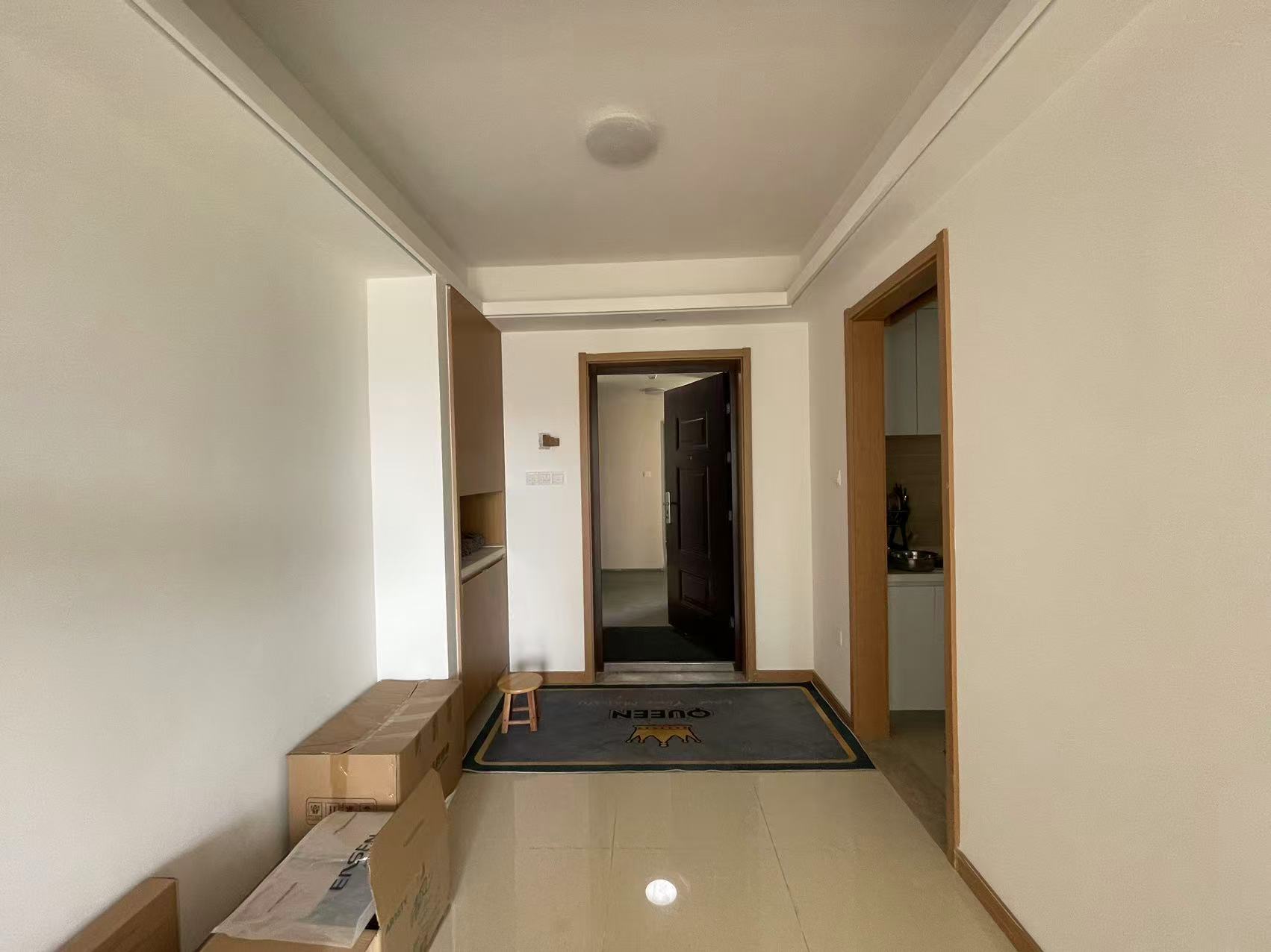 绿地新里城 3室2厅1卫 95m&sup2;