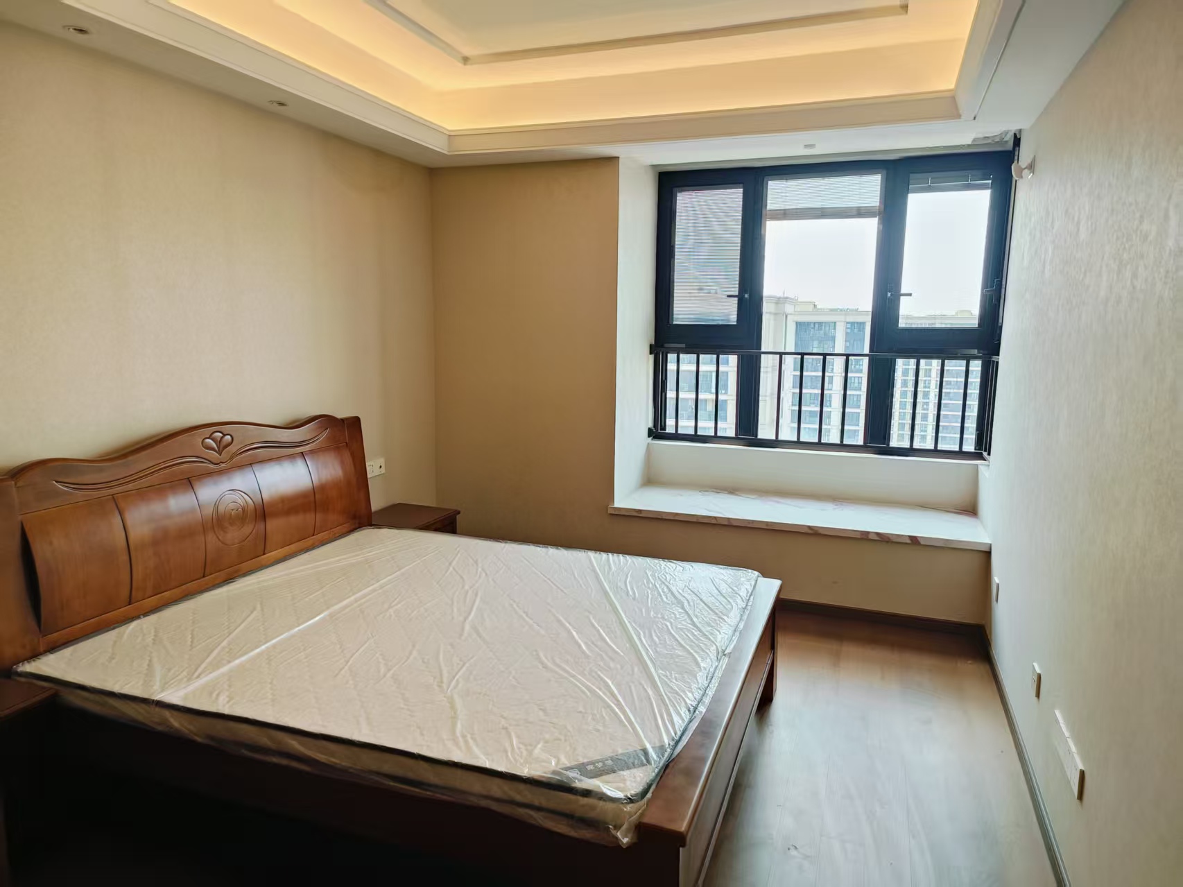 绿城沁园 3室2厅1卫 95m&sup2;