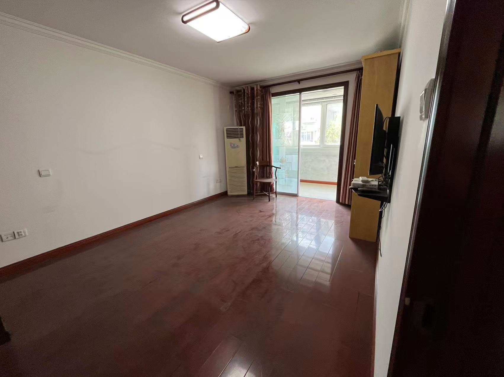春晖花园 3室2厅2卫 130.3m&sup2;