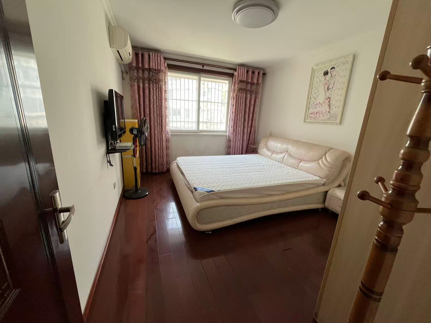 春晖花园 3室2厅2卫 130.3m&sup2;