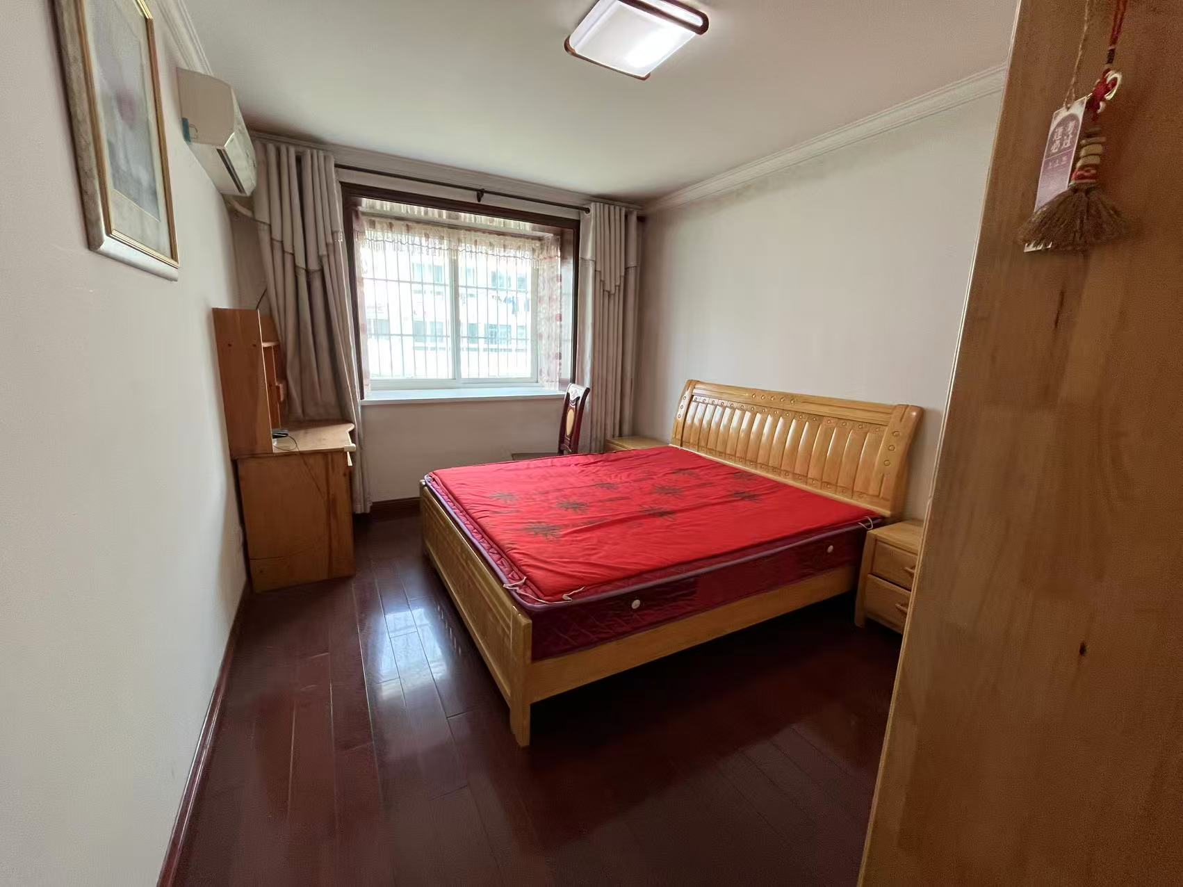 春晖花园 3室2厅2卫 130.3m&sup2;
