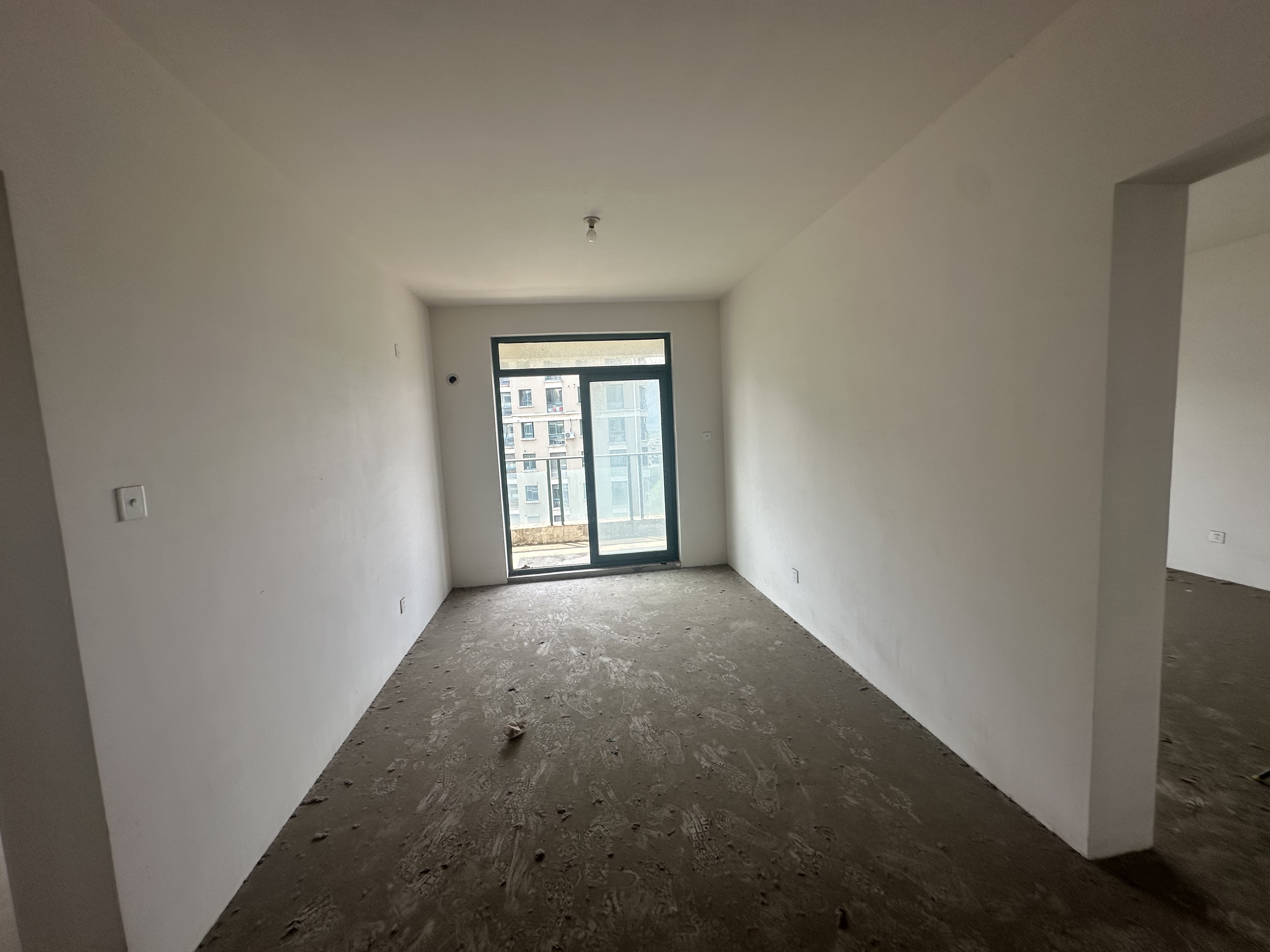 凤凰莱茵苑 3室2厅2卫 133m&sup2;