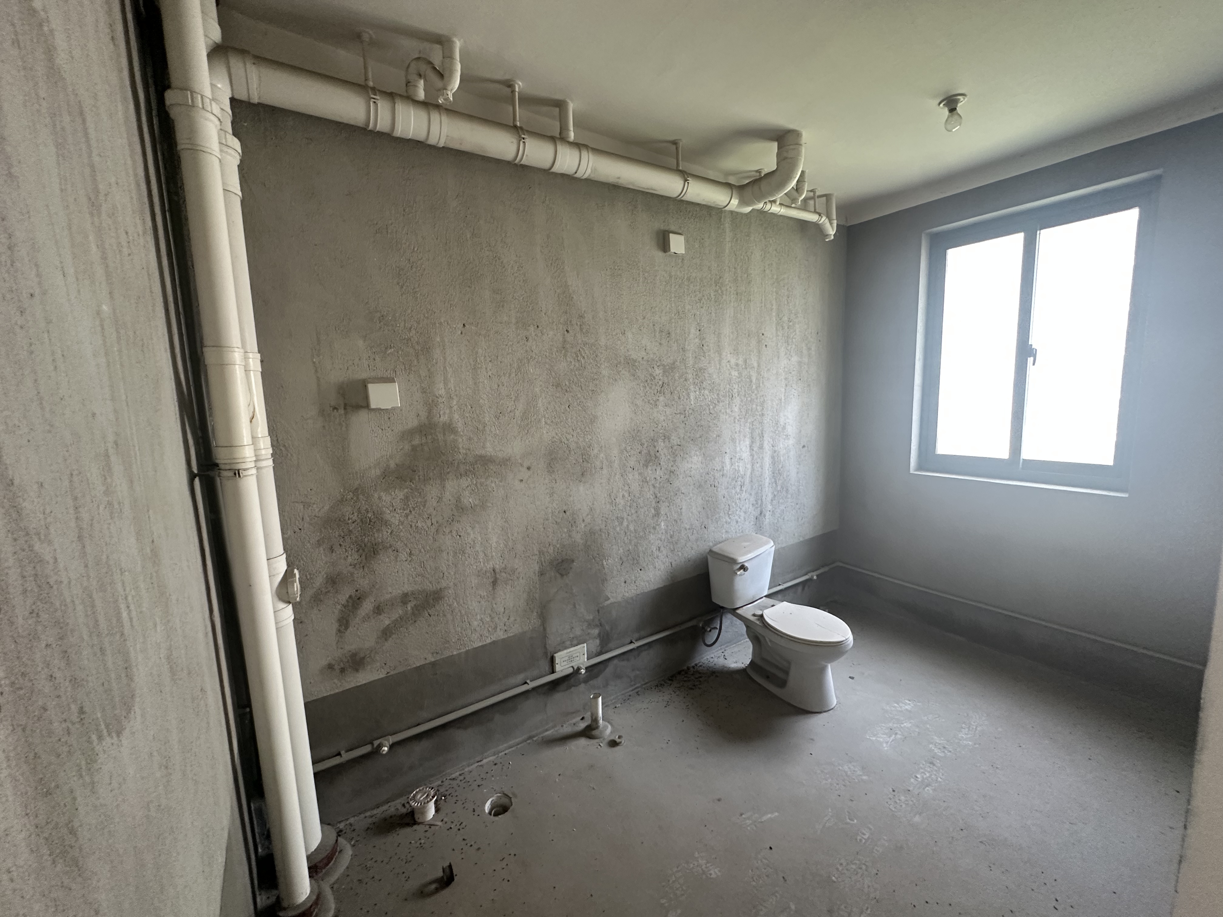 凤凰莱茵苑 3室2厅2卫 133m&sup2;