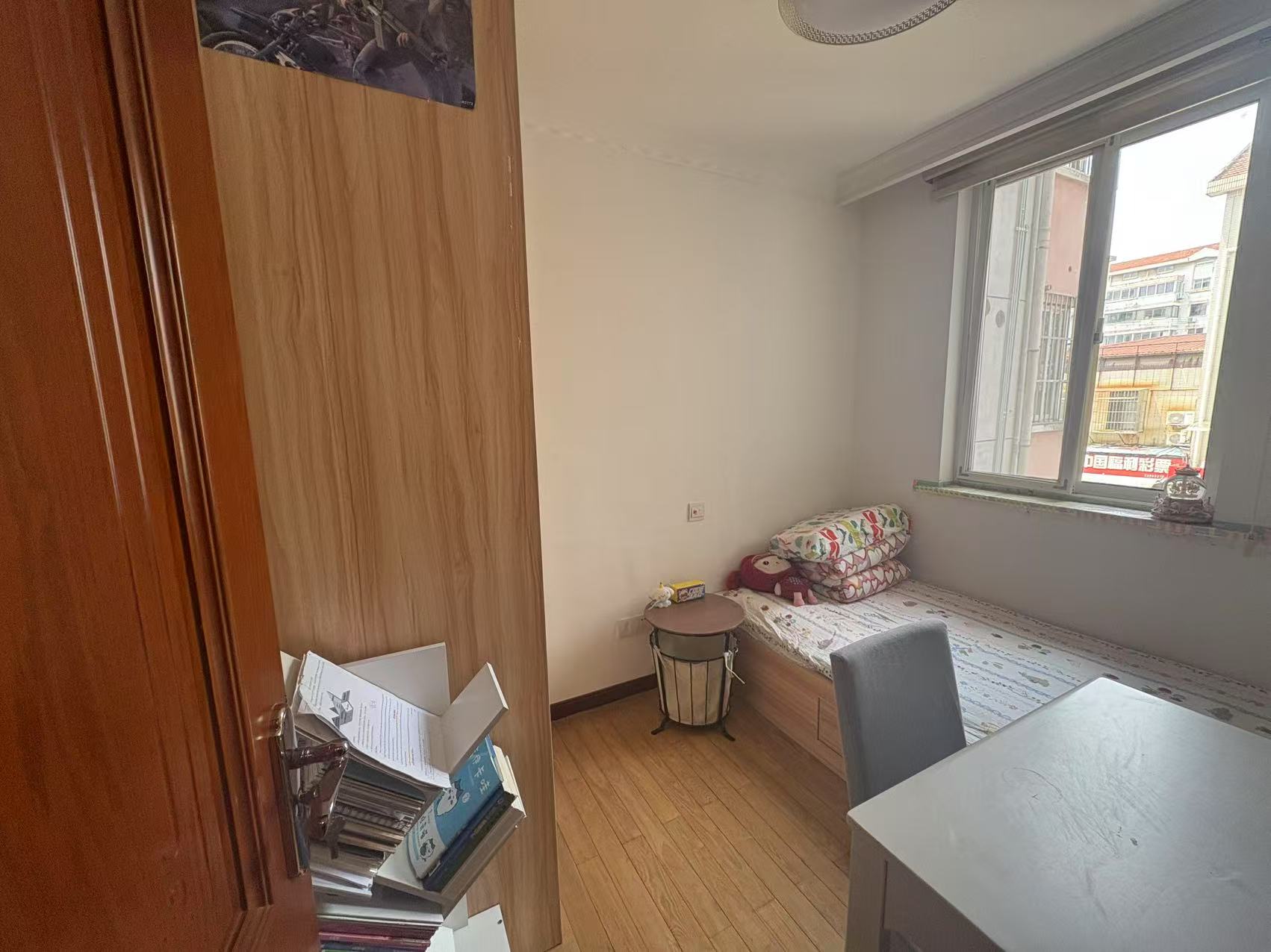 新海通花园 3室1厅1卫 79m&sup2;