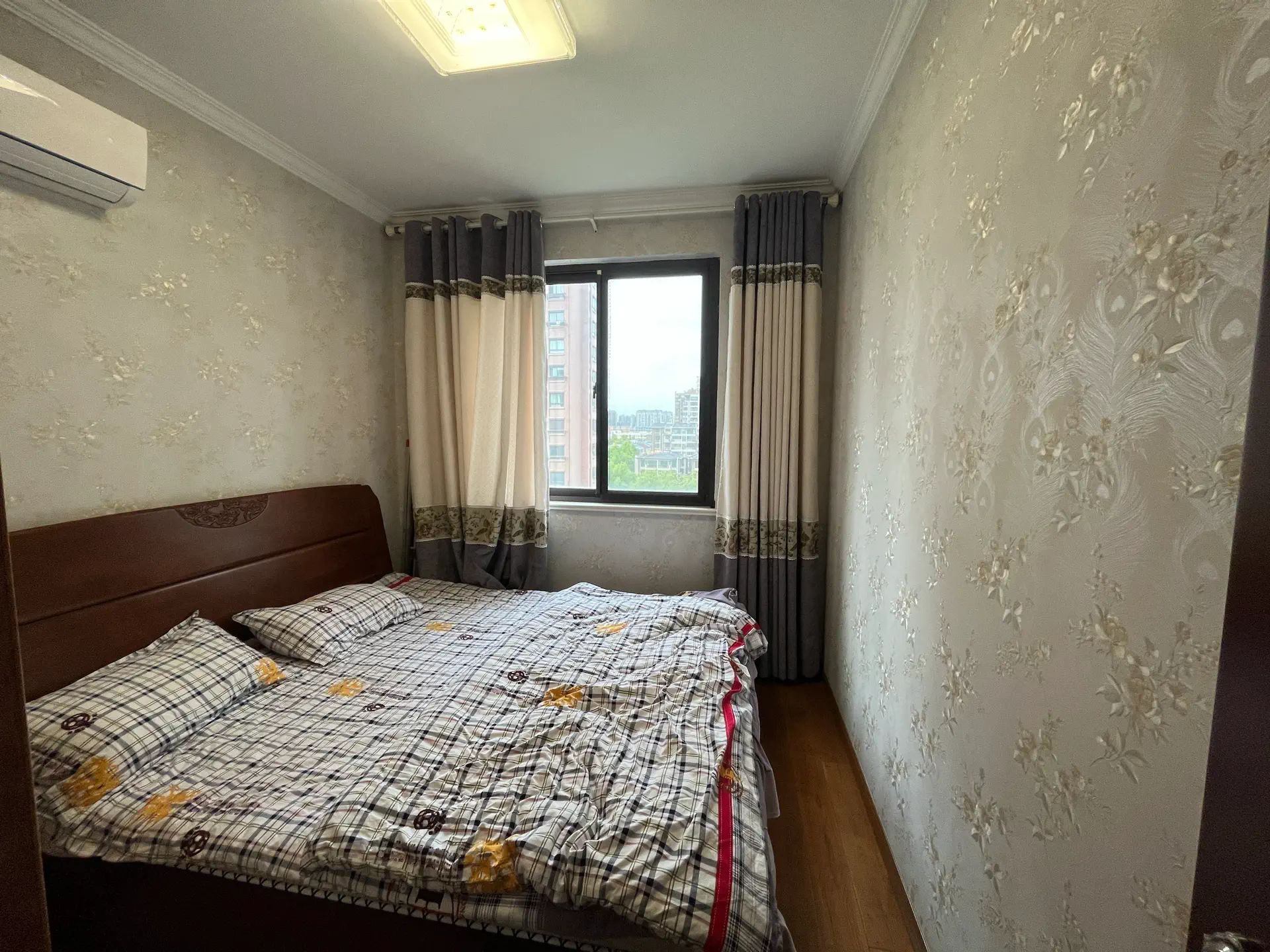 书香华府小区 2室2厅1卫 91.38m&sup2;