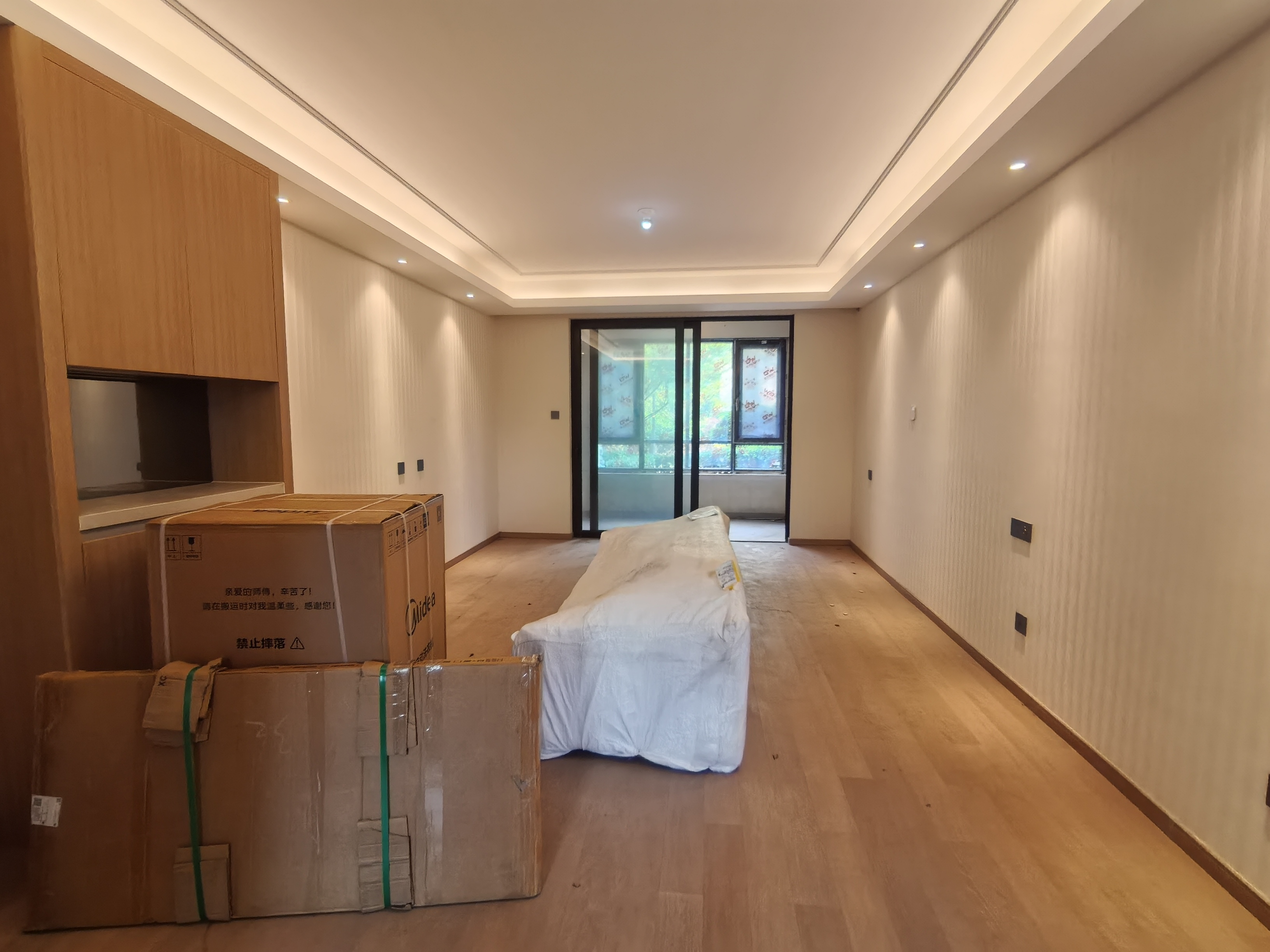 龙湖天宸源著 2室2厅2卫 95m&sup2;